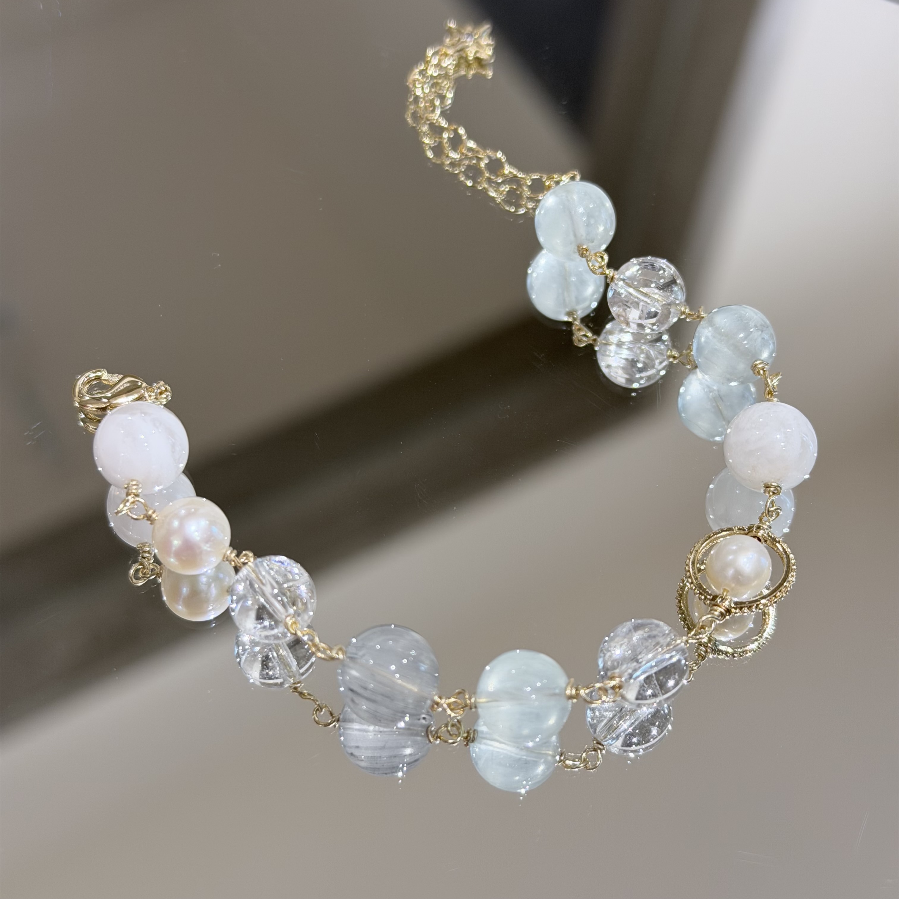 吸引財富防小人 | 冰川 | 藍兔毛《原附扣式：龍蝦扣》