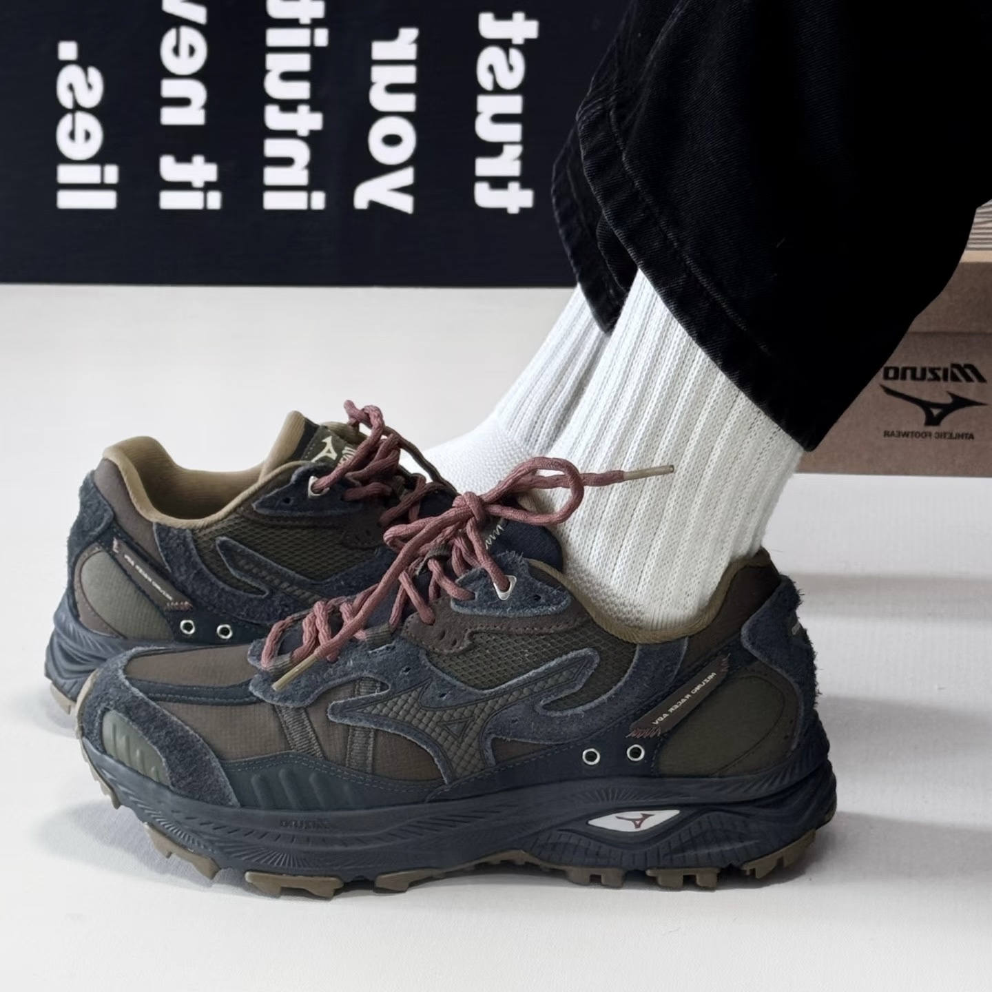 MIZUNO 美津濃 Racer ADV Gypsy 山系 戶外 機能 透氣 休閒鞋 慢跑鞋 吉普賽灰綠 D1GH241212