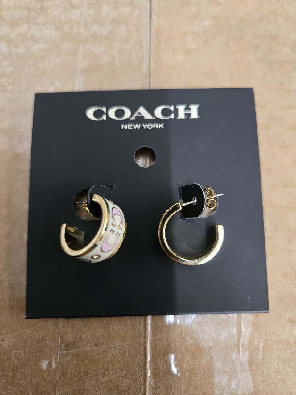 [U] COACH GOLD/OTHER CBW30 WOMEN'S EARRINGS, 889295686874 (UCO133)