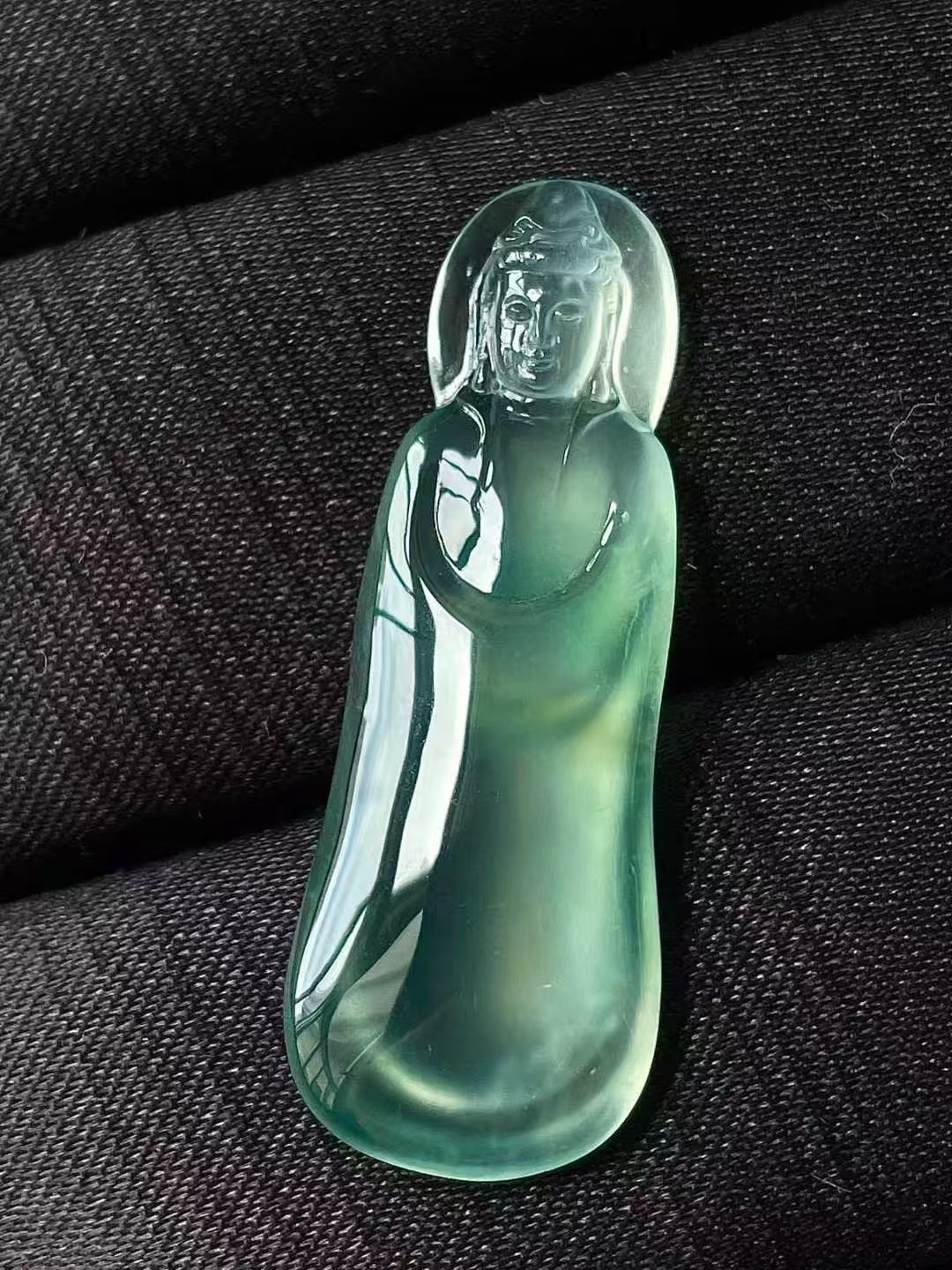 9105559 翡翠玻璃種自在觀音吊墜