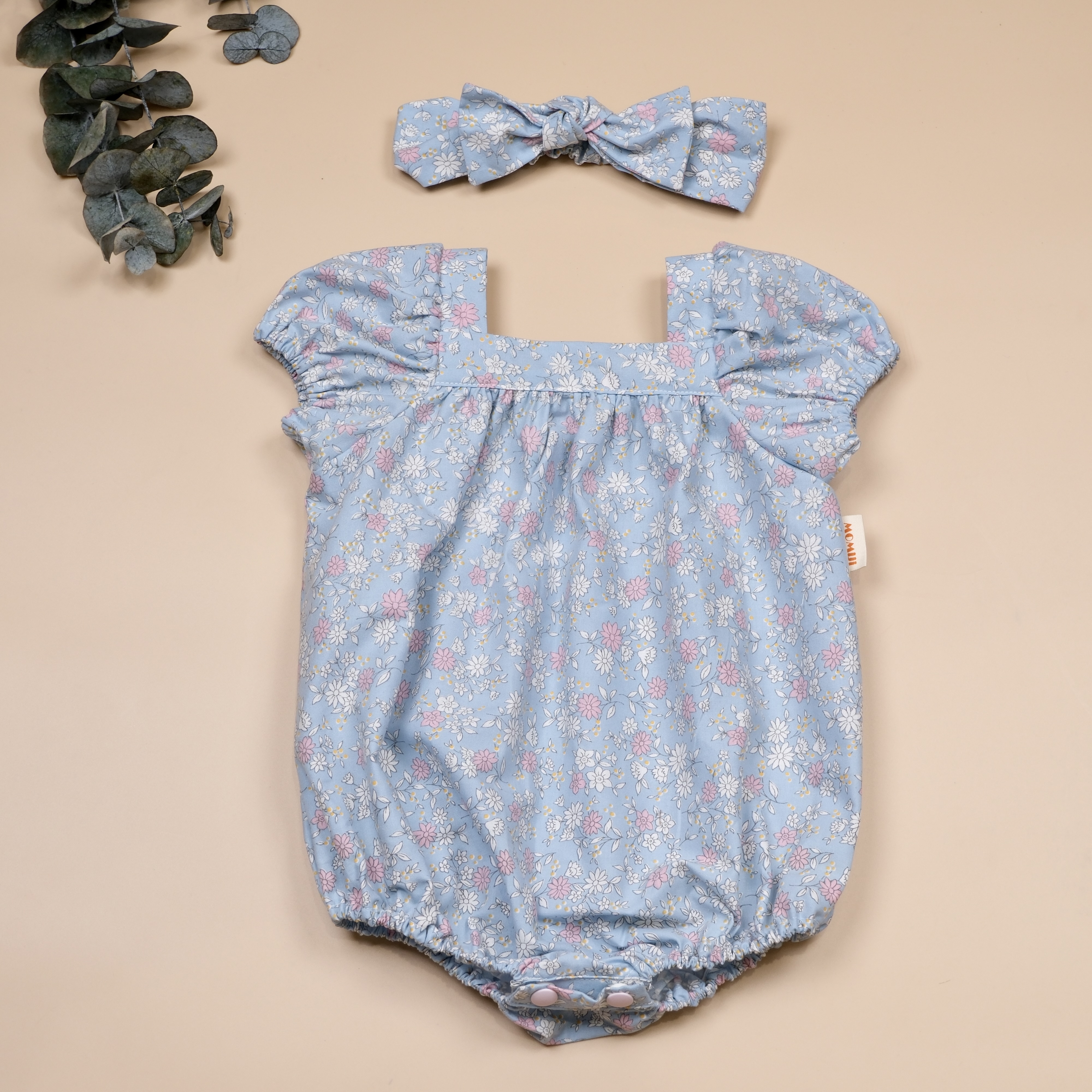 圓夢寶盒系列 ✪ 迷你雛菊寶寶藍 ✪ 手作嬰幼兒包袖包屁衣