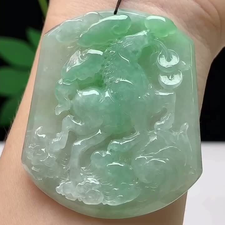 翡翠飄綠馬牌,天然翡翠A玉, 緬甸玉, Jade, Jadeite