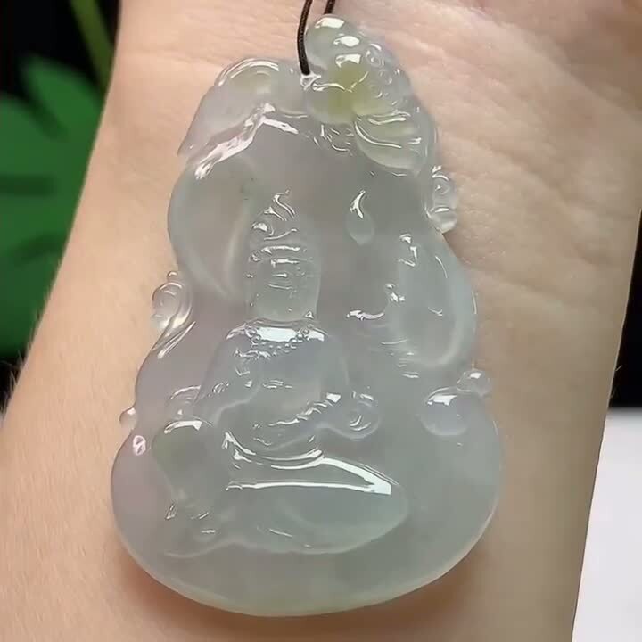 91039 翡翠冰種自在觀音