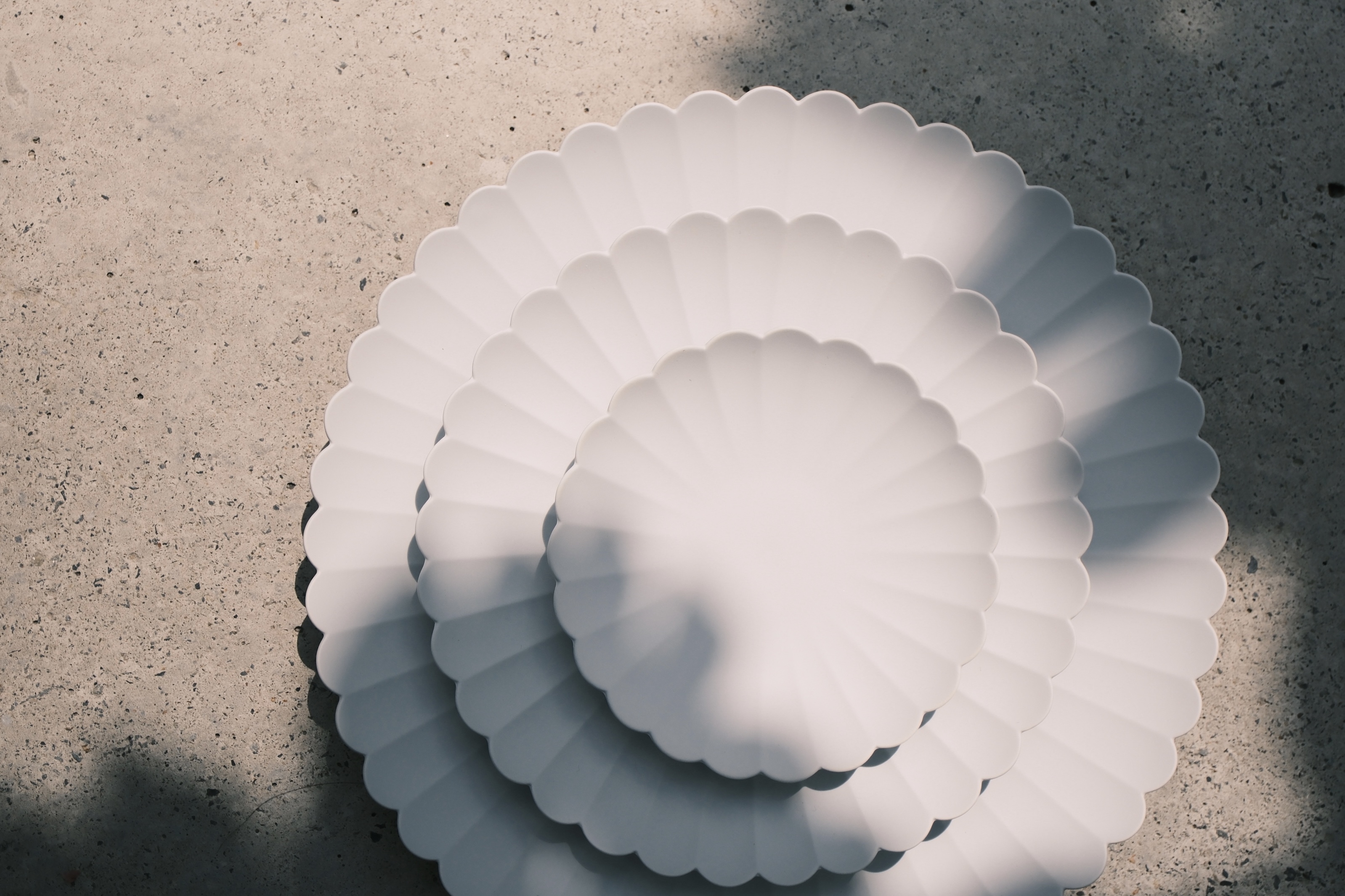 1616 ARITA JAPAN / TY 系列 菊花盤 淺灰色 (S/M/L)