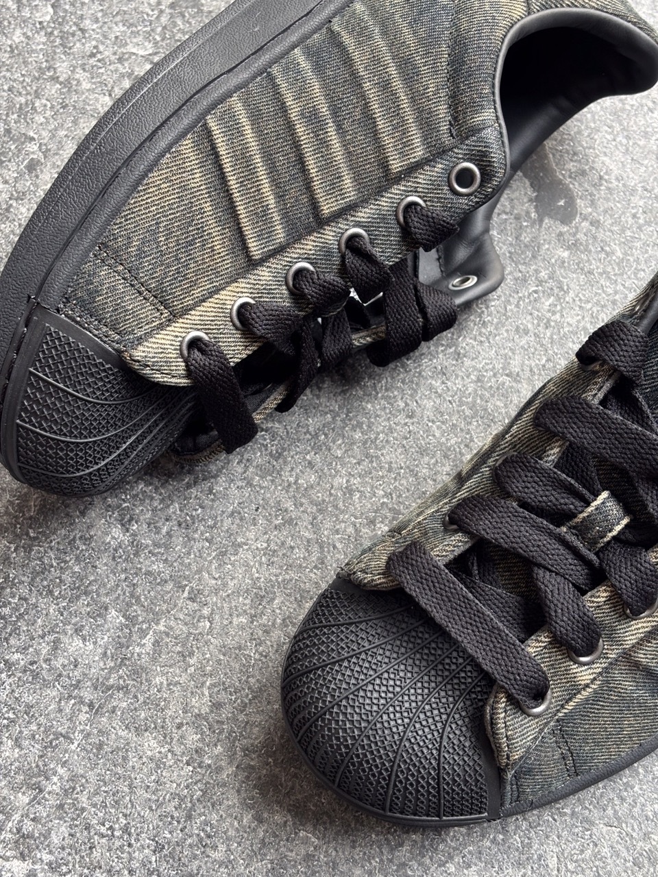 ADIDAS SUPERSTAR 82 貝殼頭 愛迪達 三葉草 牛仔 丹寧黑 刷舊 水洗 男女鞋 JQ3240 / 預購