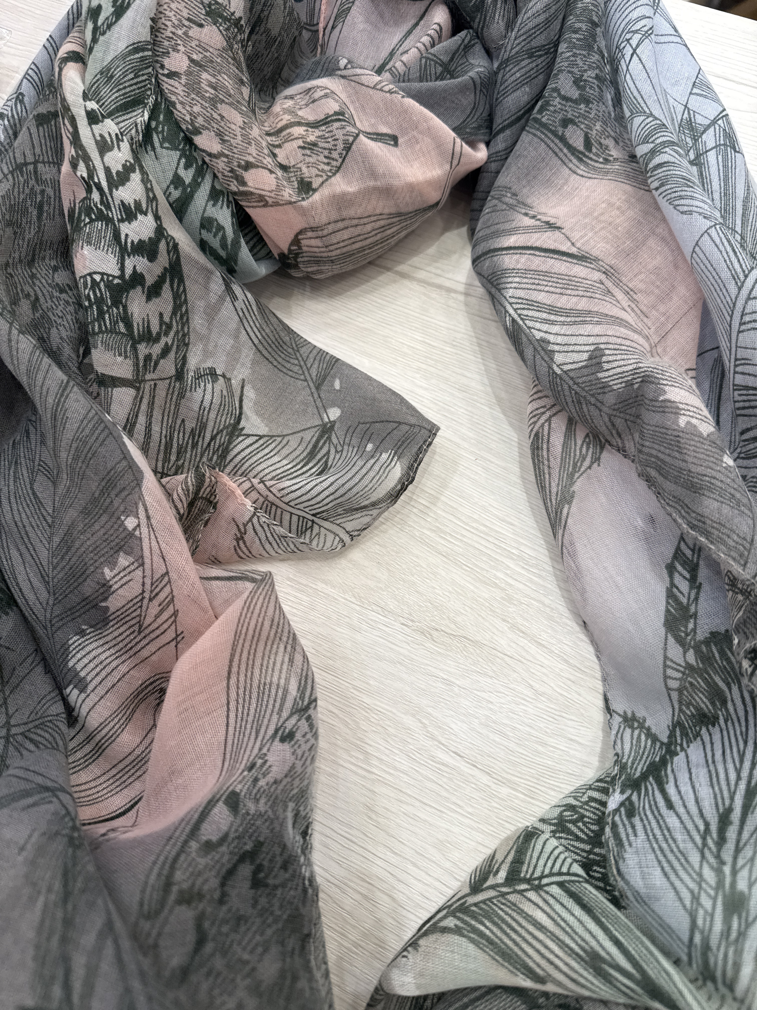 Crespi色層植系造型圍巾