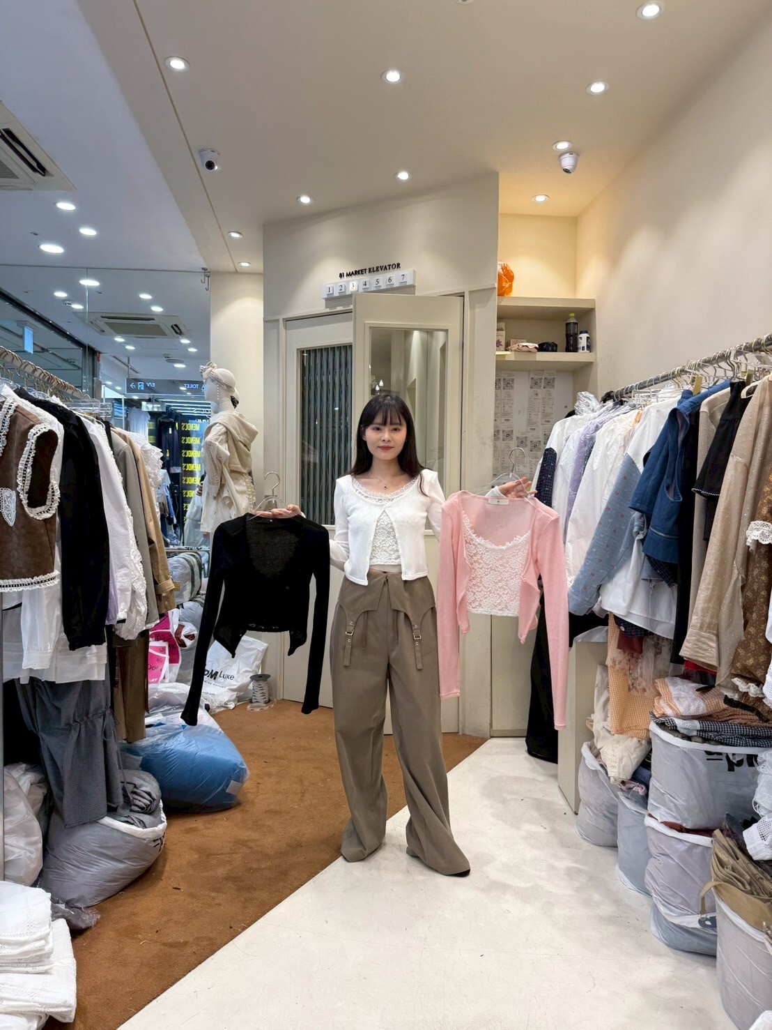 EM5010 假兩件內里蕾絲上衣