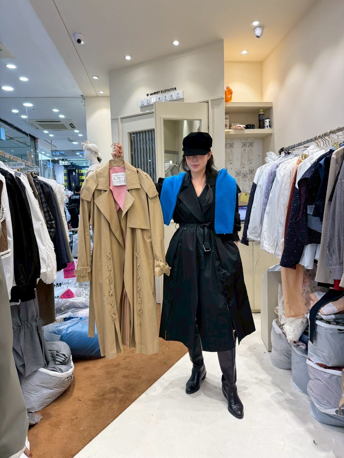 EM5005 交叉帶光感反領長款外套