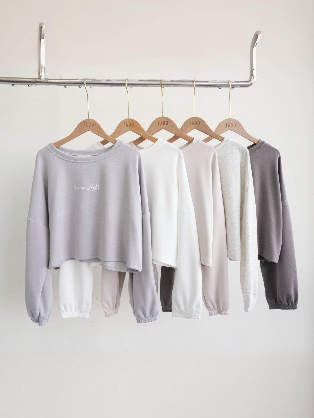 法朵Fado shop｜簡約字母太空棉短版長袖T 0212023 五色