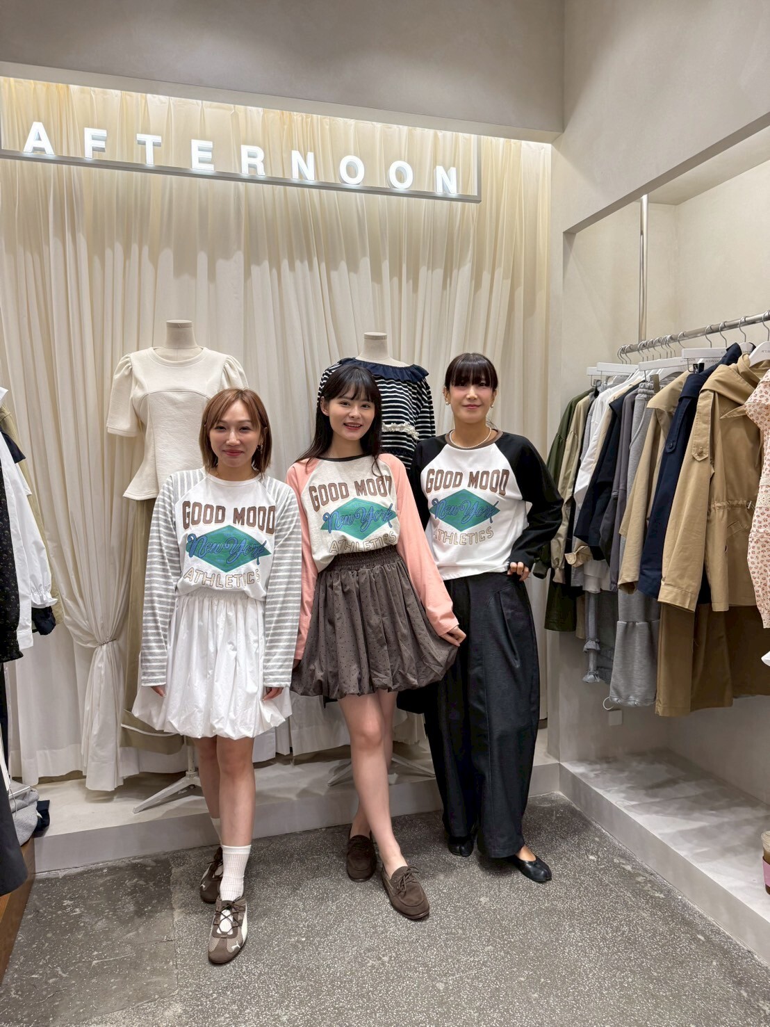 AF5011 拼色手袖圖案長袖上衣