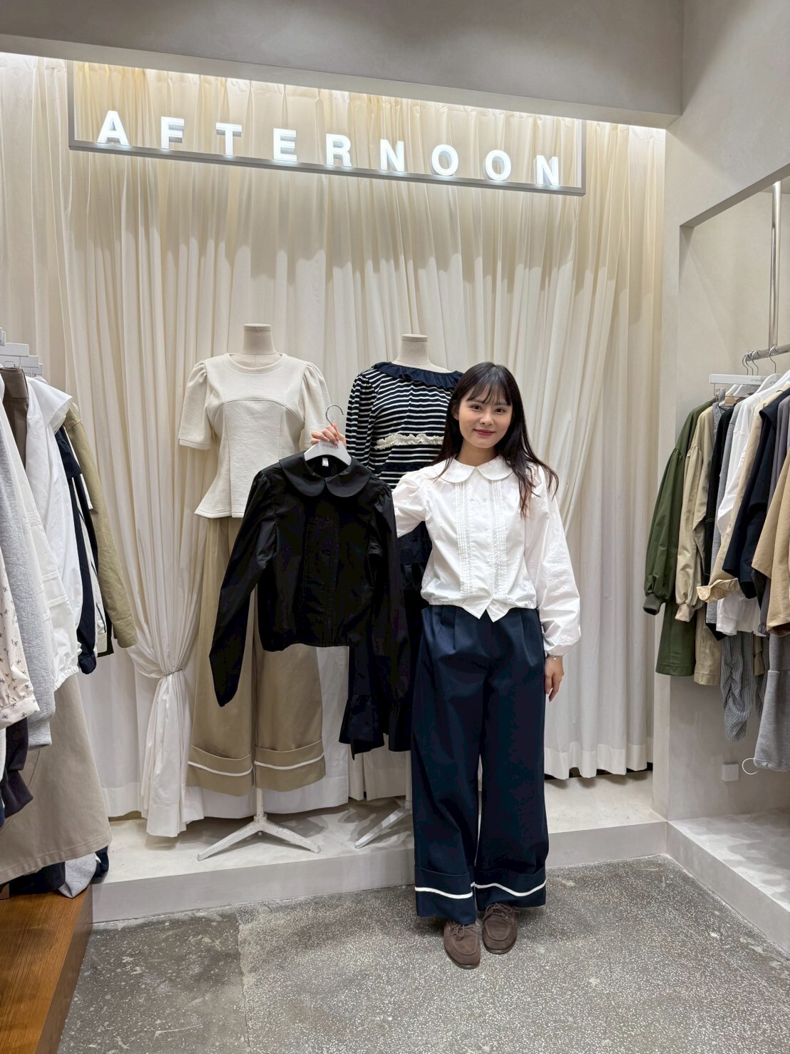 AF5006 可愛娃娃領褶褶長袖上衣