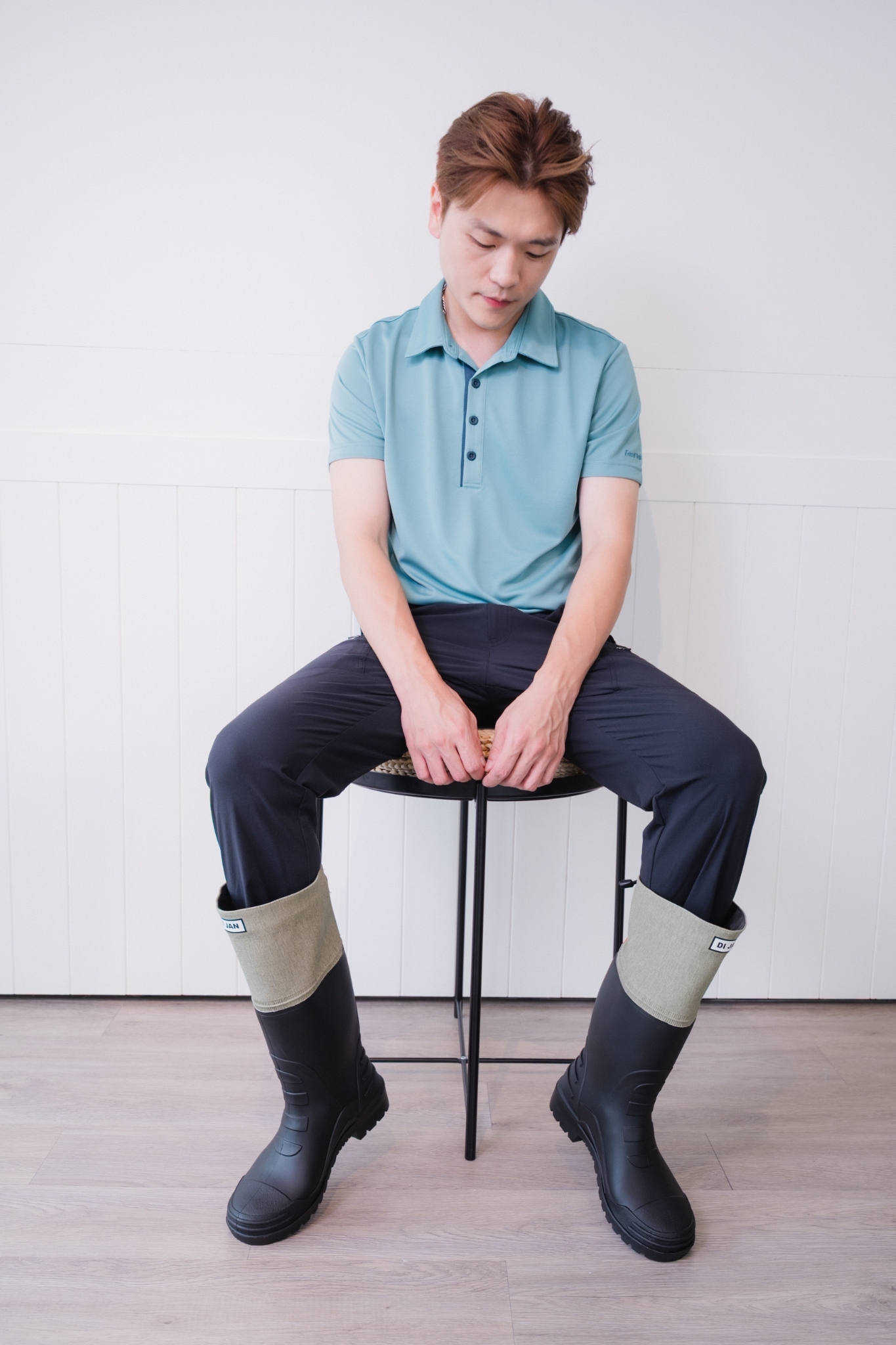 D3 系列 - 後束口設計 - 文青綠可摺式登山雨鞋 (附厚底乳膠鞋墊!)