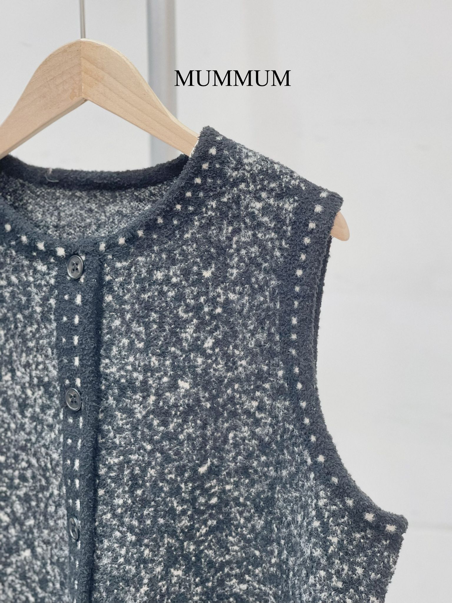 0212710a/黑白點點馬甲外套 42/42/20