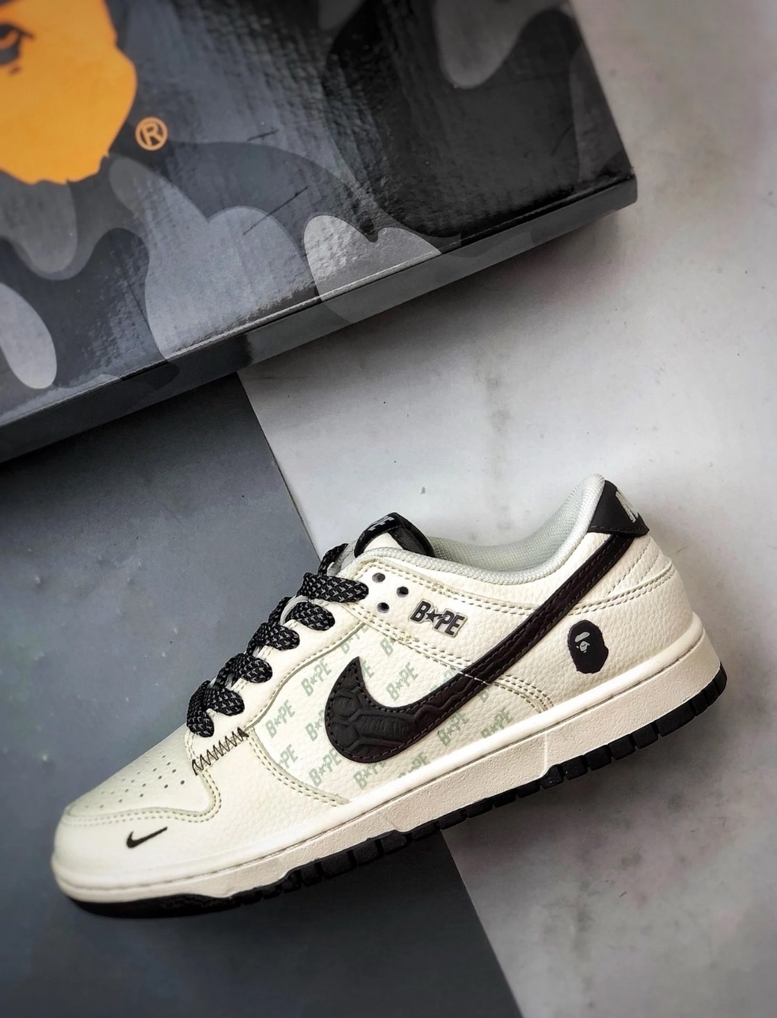 ［hao nice] 限量惡作劇鞋款 獨家奶油色 Bape X DUNK SB 經典休閒鞋