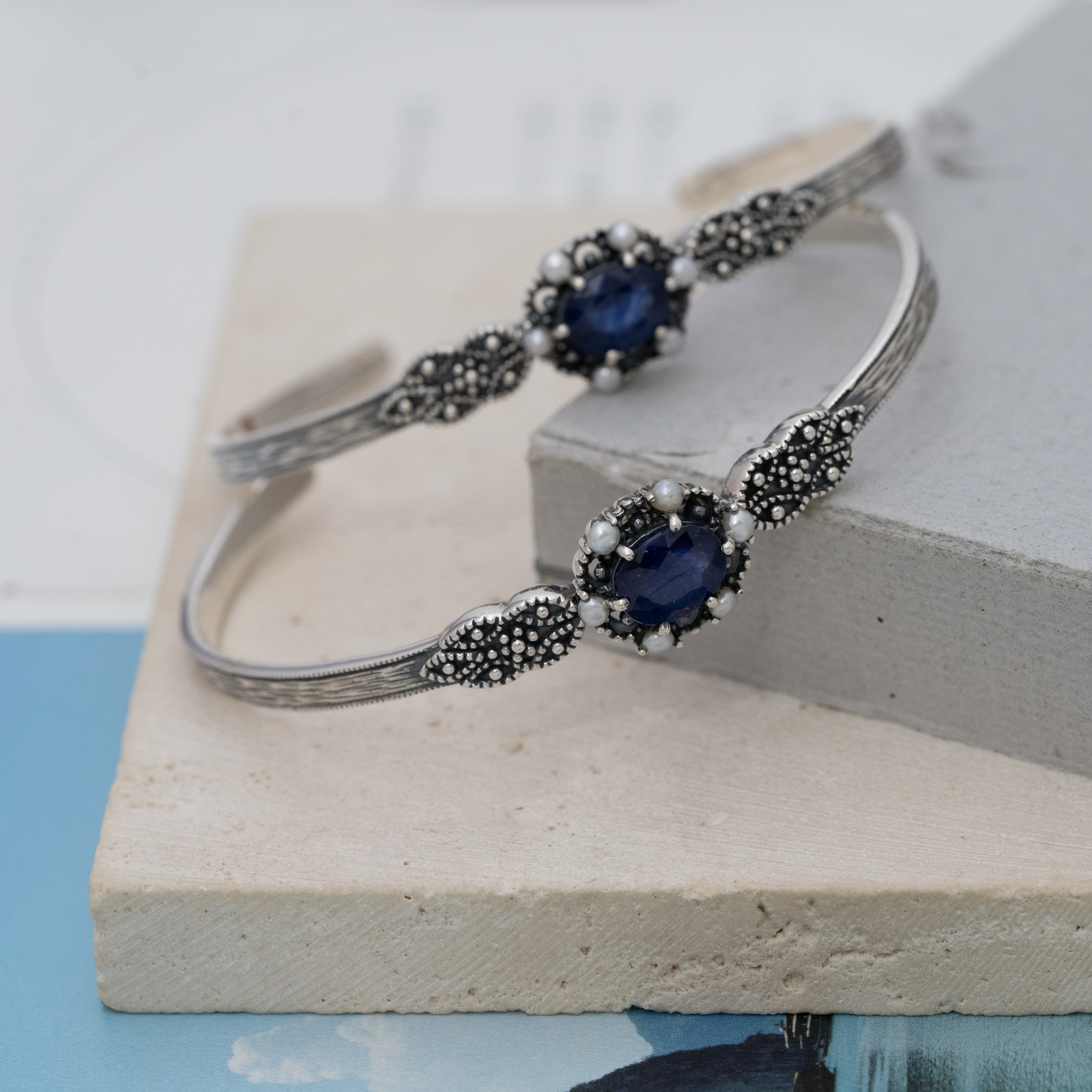 Svb245 (sapphire藍寶石）