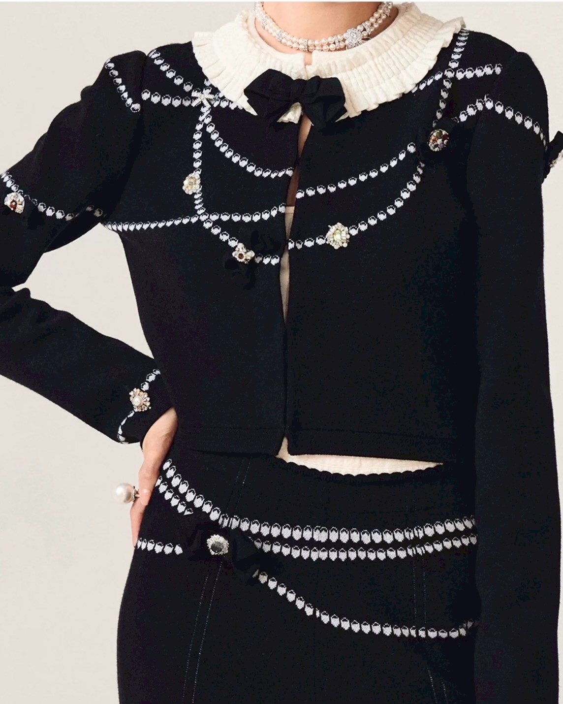 設計師家針織珍珠項鍊感彩寶蝴蝶上衣外套+30%羊毛褲頭織珍珠褲鏈感長褲