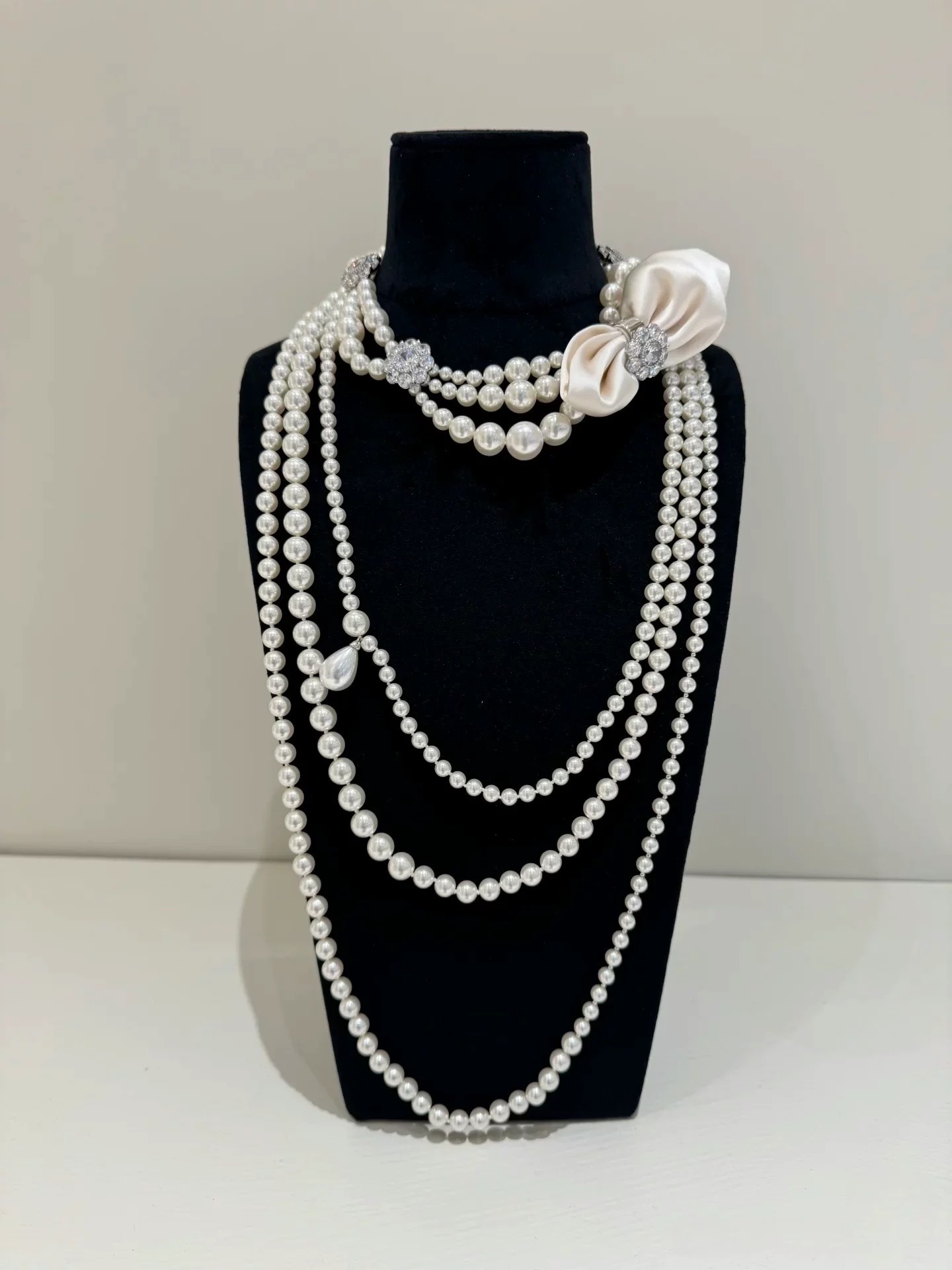 設計師家多層次帶花鑽珍珠項鍊