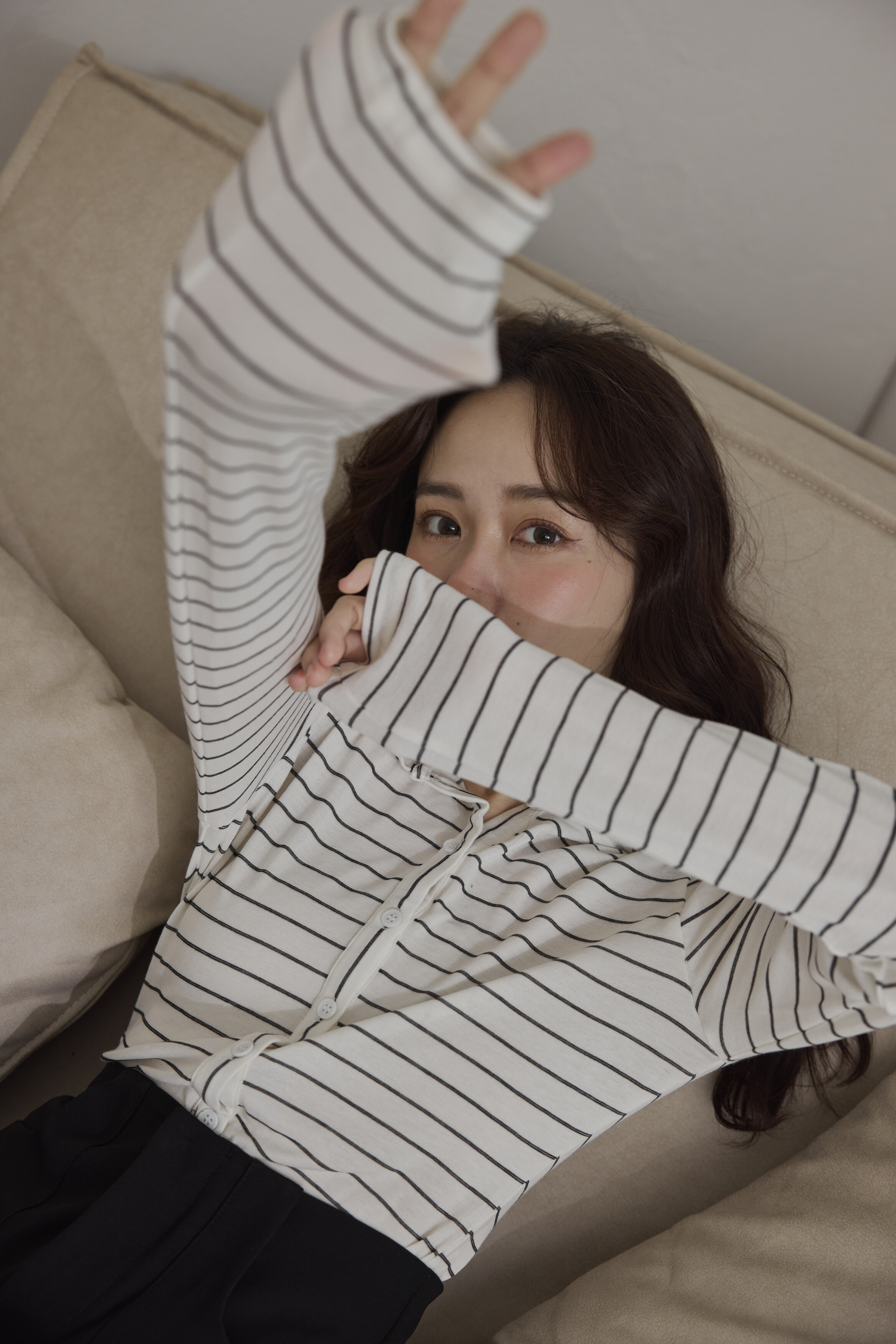 極軟冰絲條紋輕盈上衣