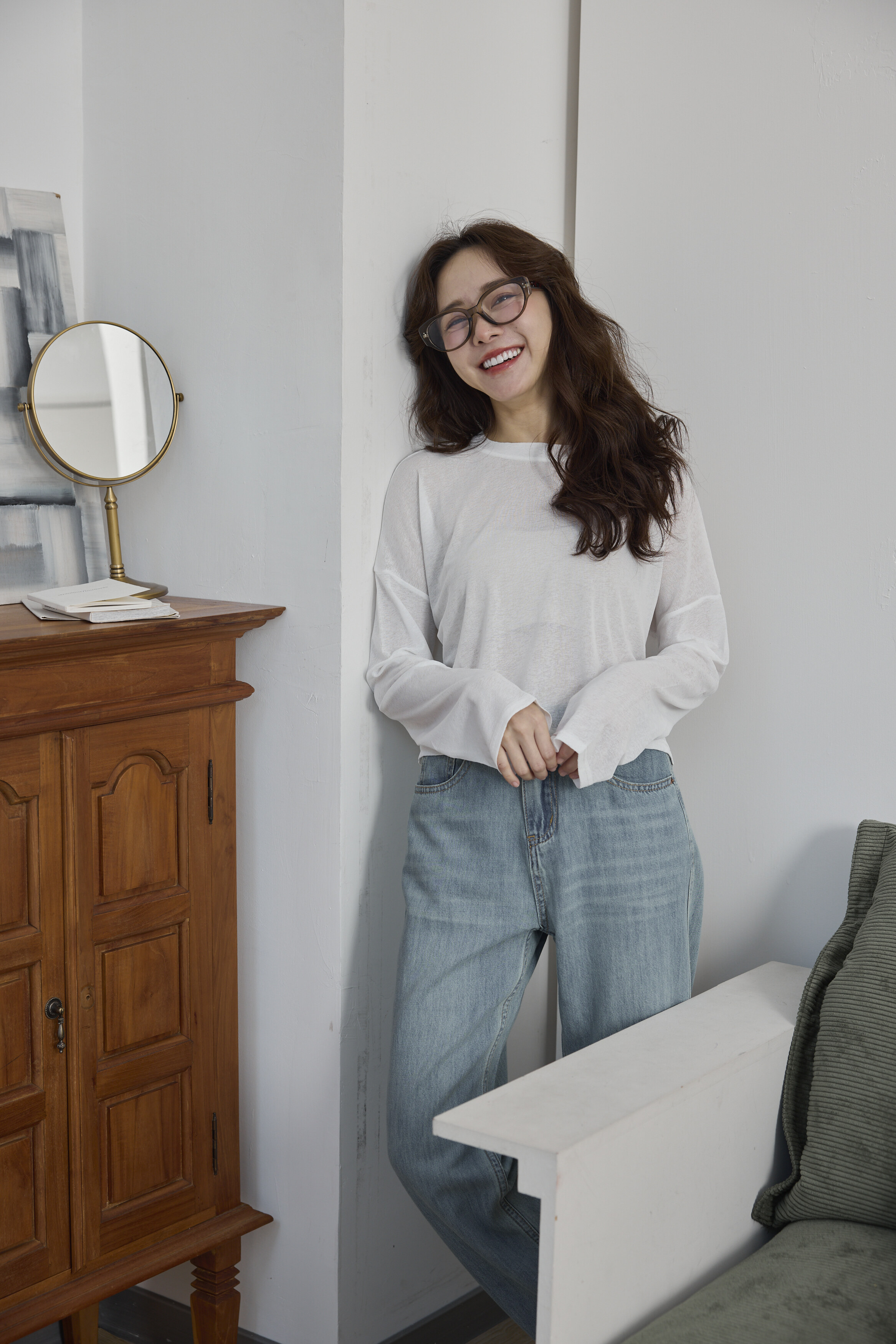 輕盈清爽透膚上衣（可爾必思白）