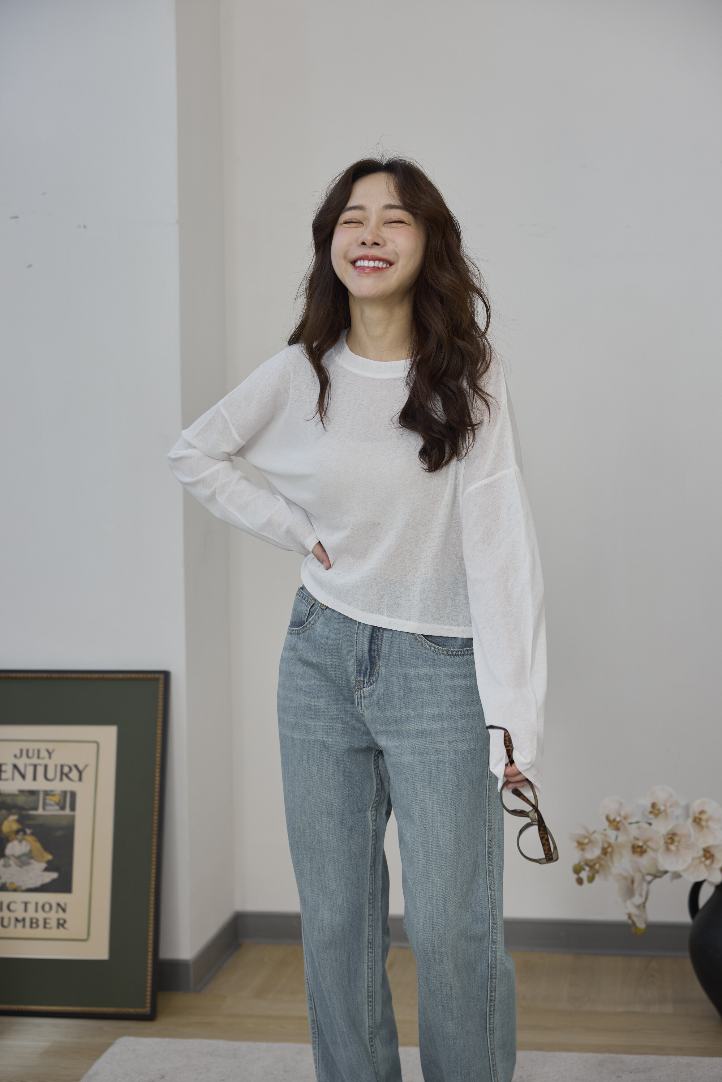 輕盈清爽透膚上衣（可爾必思白）