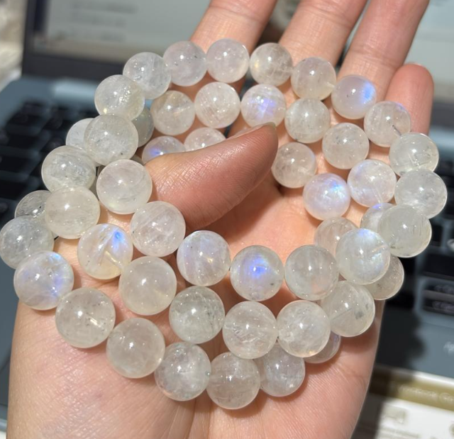 250927 - C53 11mm+印度馬島彩月光手串