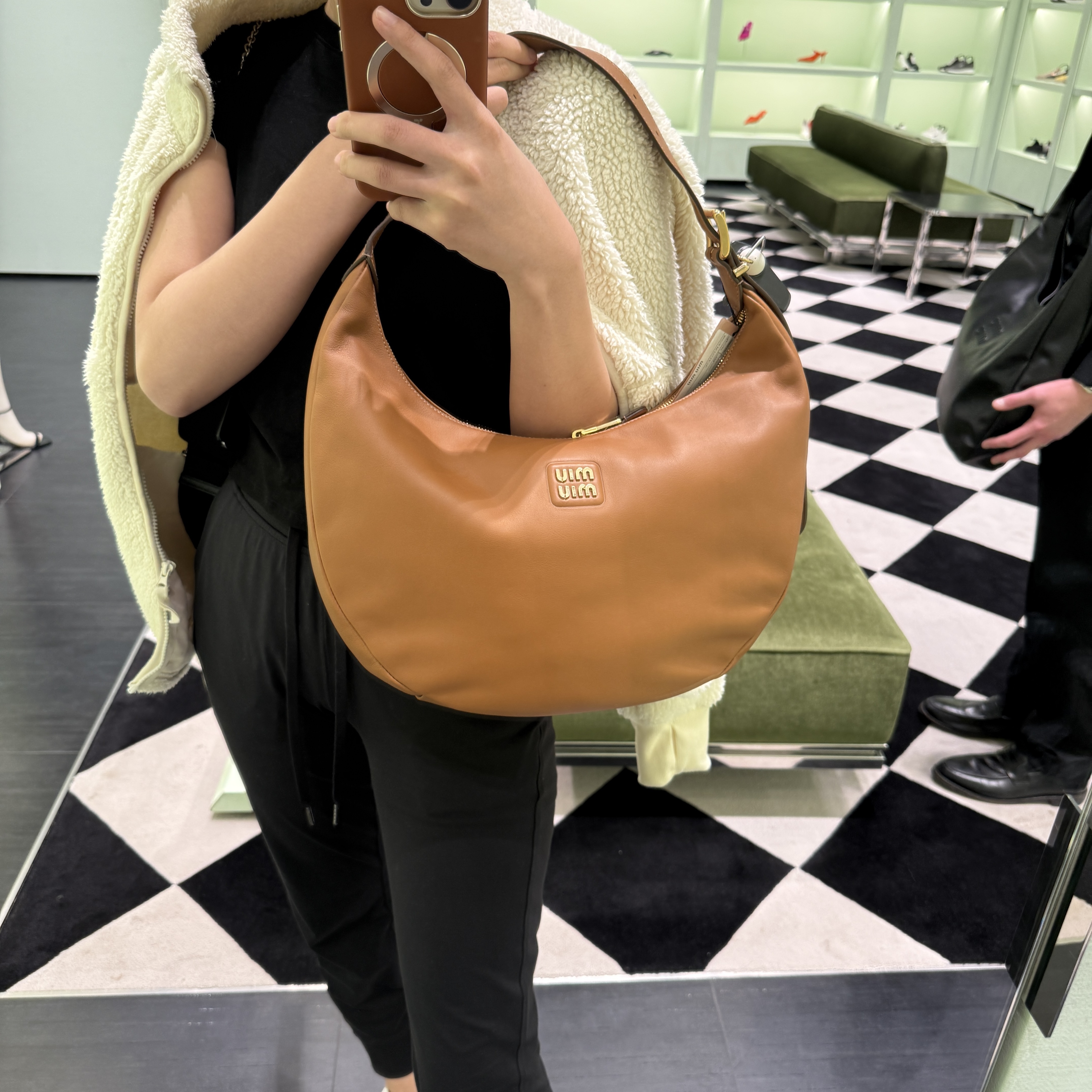 Miumiu Hobo shoulder bag Tan 5BC169
