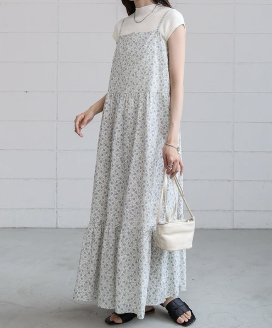 ｛Special Price} 輕盈棉質布料碎花吊帶裙(2色入）【日本直送】