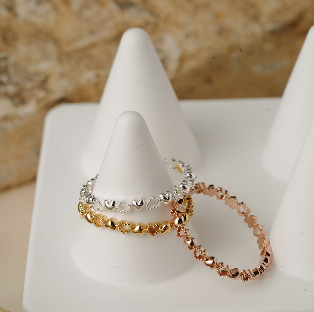 Svr23 (心連心縷空鋯石戒指）