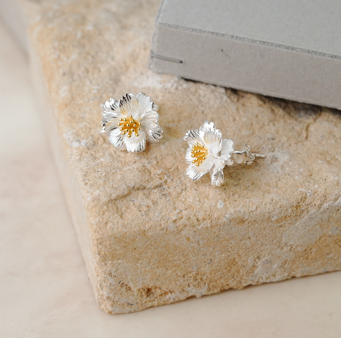 Sve59 (金拼銀花花耳環）