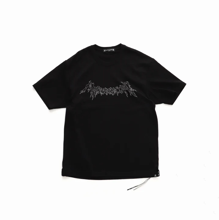 MASTERMIND WORLD GLASSBEADED SS TEE MMW REGULAR FIT 玻璃珠 火焰字體 火焰骷髏 短T-MW25S15-TS069