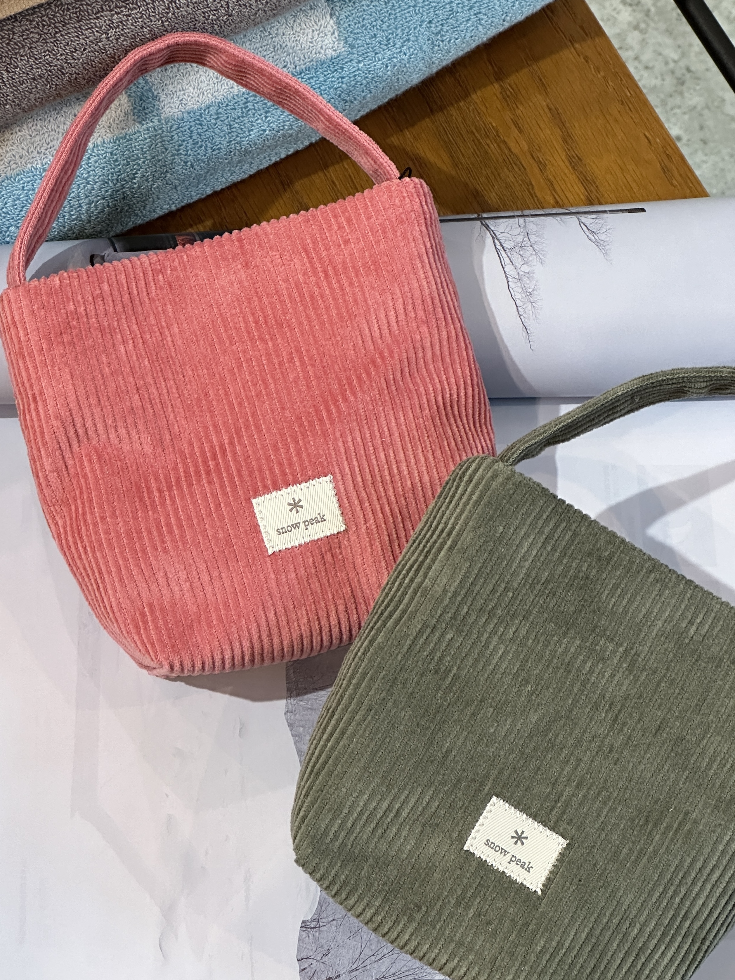 【現貨】snow peak 燈芯絨 超迷你款 小手提袋