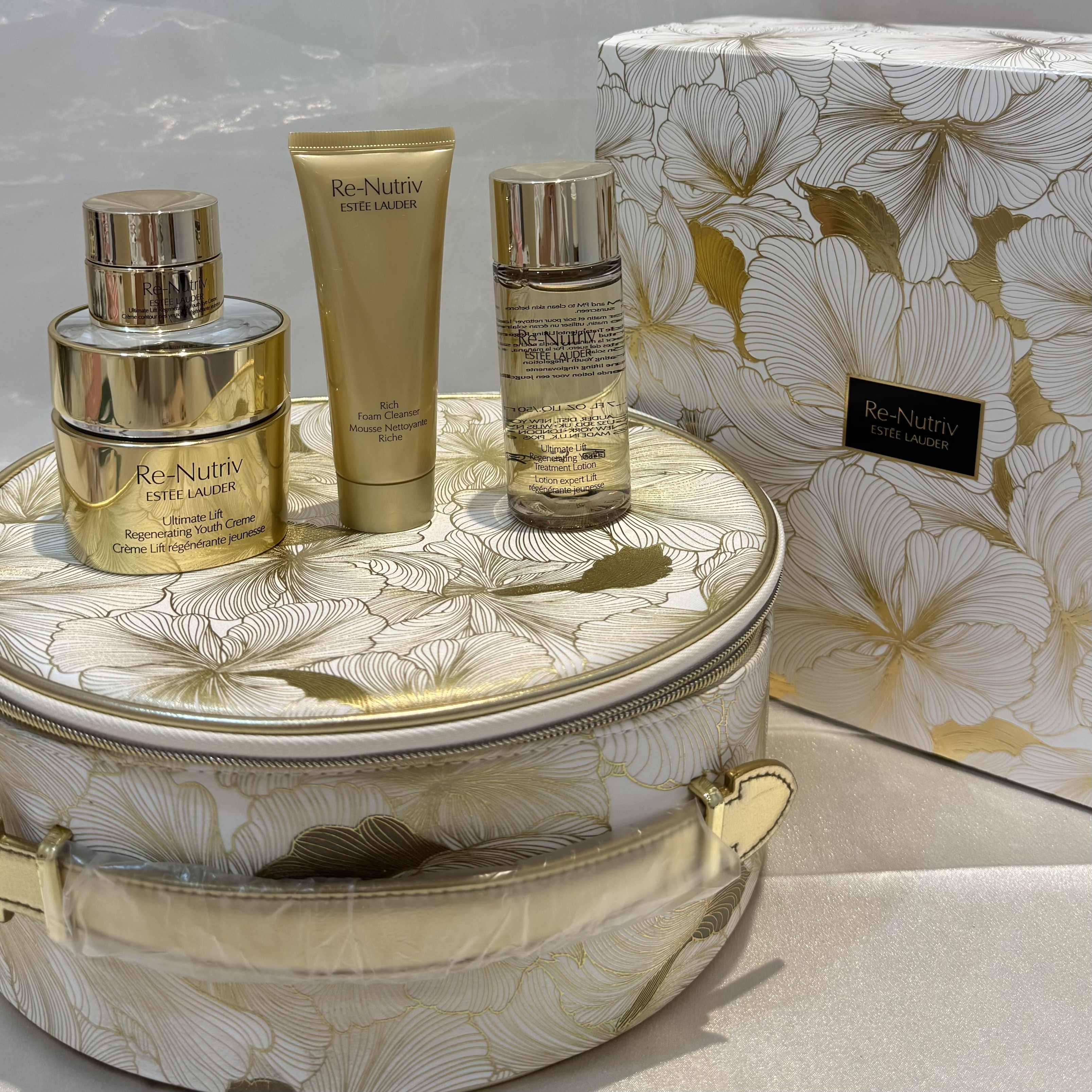 EsteeLauder Re-Nutriv 極緻花漾滋養潤膚套裝