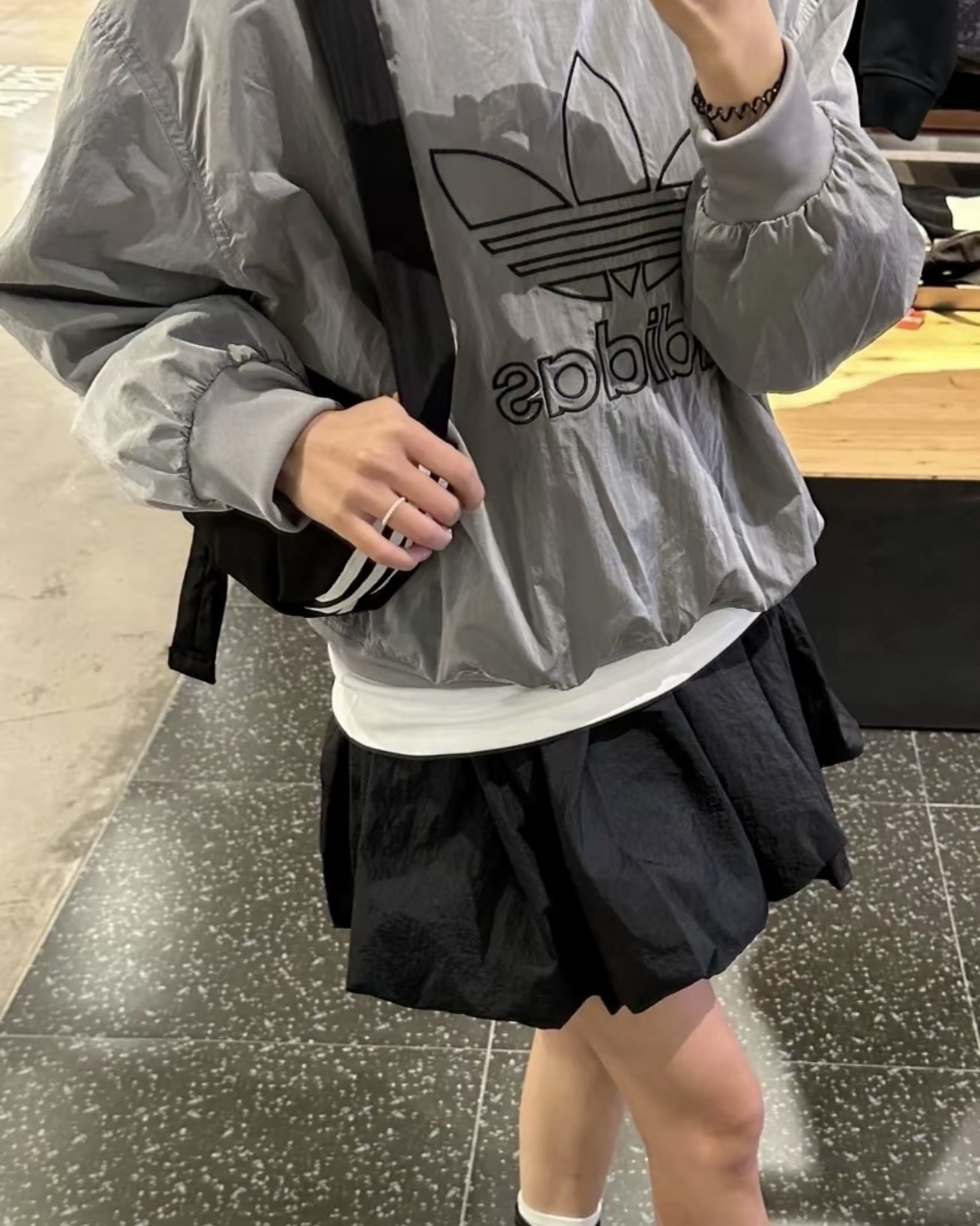 Adidas Originals Crew Sweatshirt 大標 大學tee 冰灰