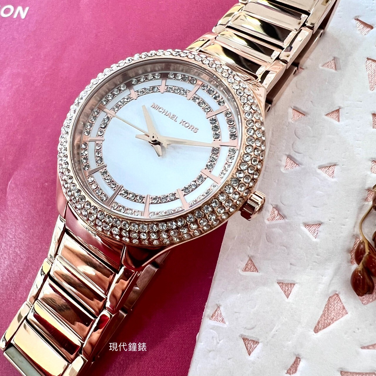 【MICHAEL KORS】晶鑽奢華女士腕錶 MK4942 33mm 現代鐘錶