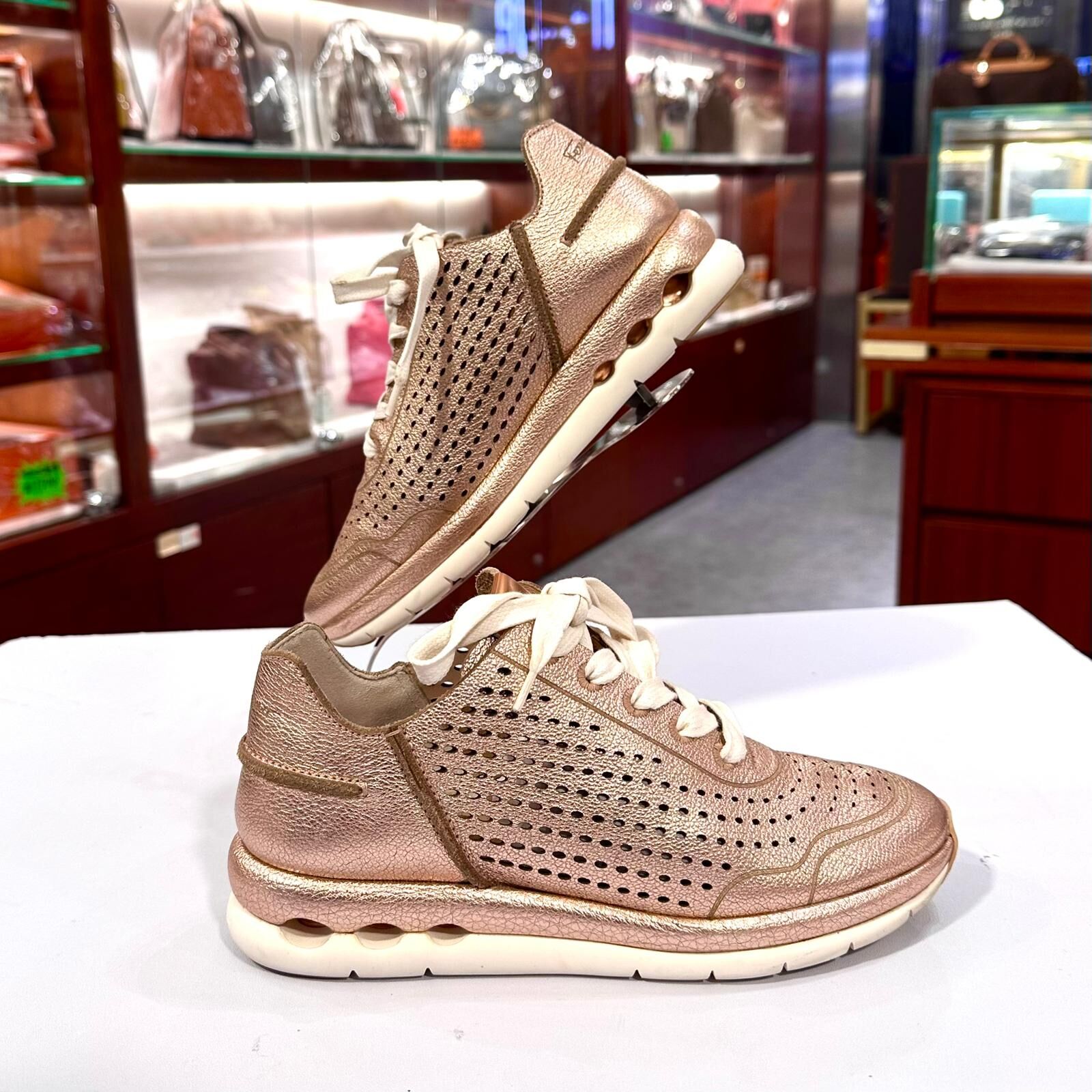 90%NEW二手Salvatore Ferragamo GILS 波鞋 37碼 銅色 Gils Perforated Sneakers In Copper 菲拉格慕鞋子#香榭站正品