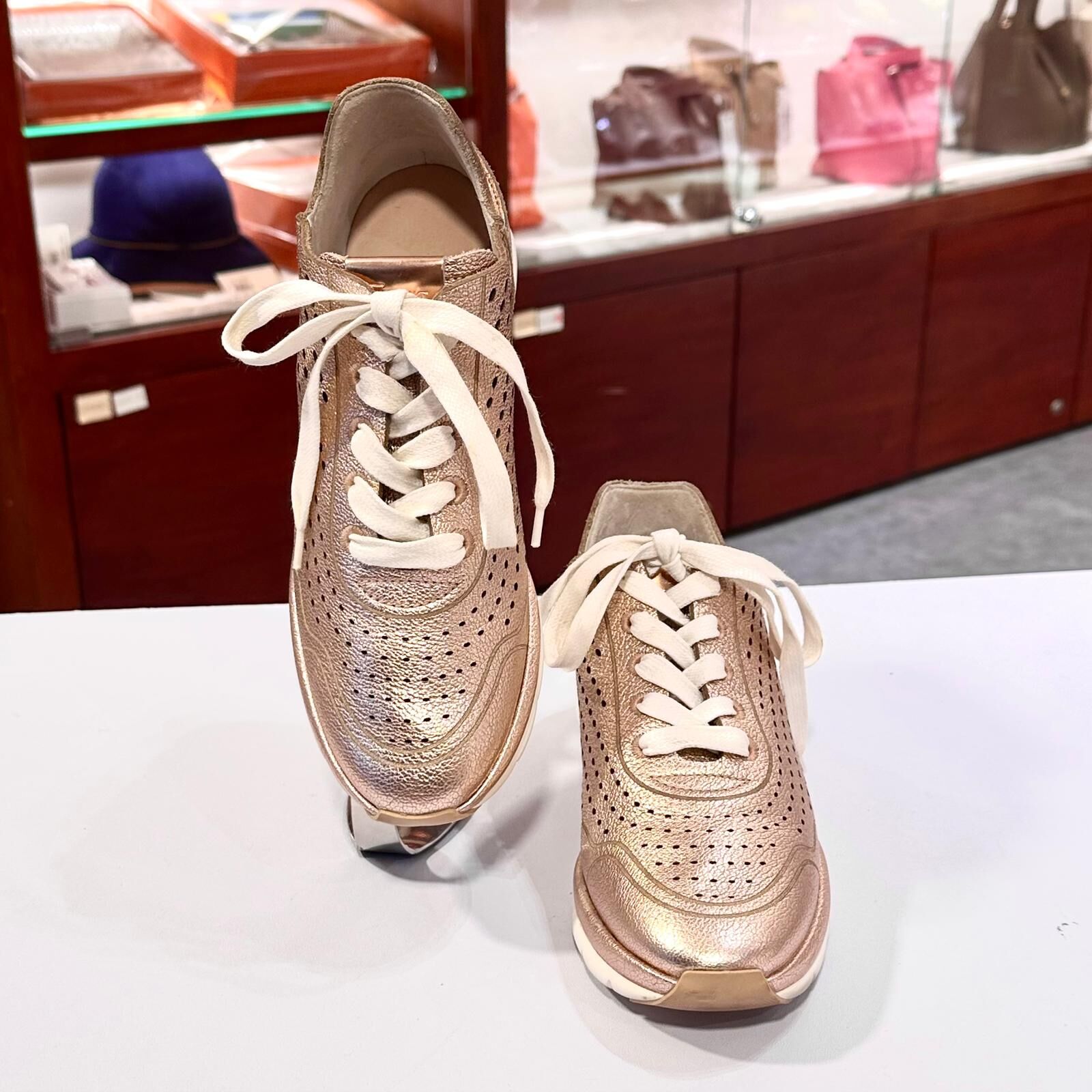 90%NEW二手Salvatore Ferragamo GILS 波鞋 37碼 銅色 Gils Perforated Sneakers In Copper 菲拉格慕鞋子#香榭站正品