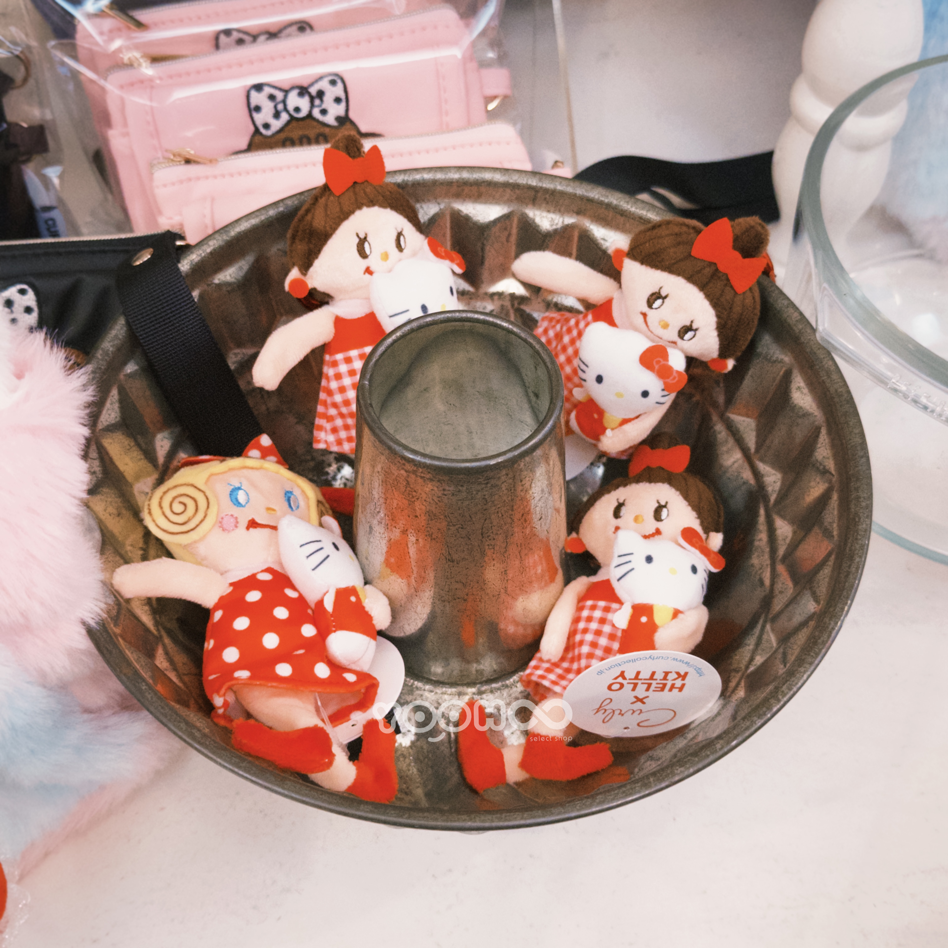 預購┃日本 Curly Collection 代官山 卷毛 捲髮女孩 Hello Kitty 愛心扣 吊飾