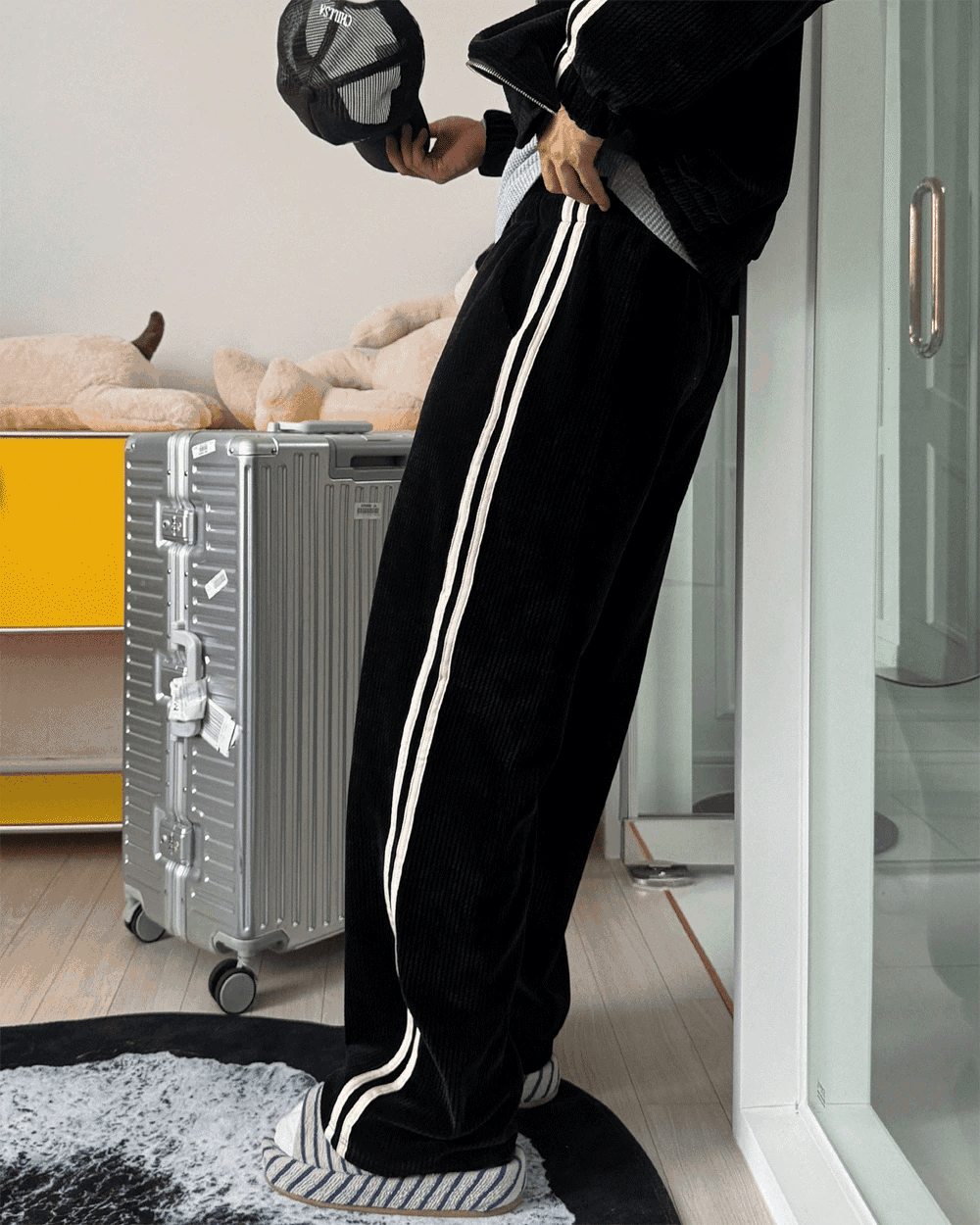 Riel 絲絨運動褲