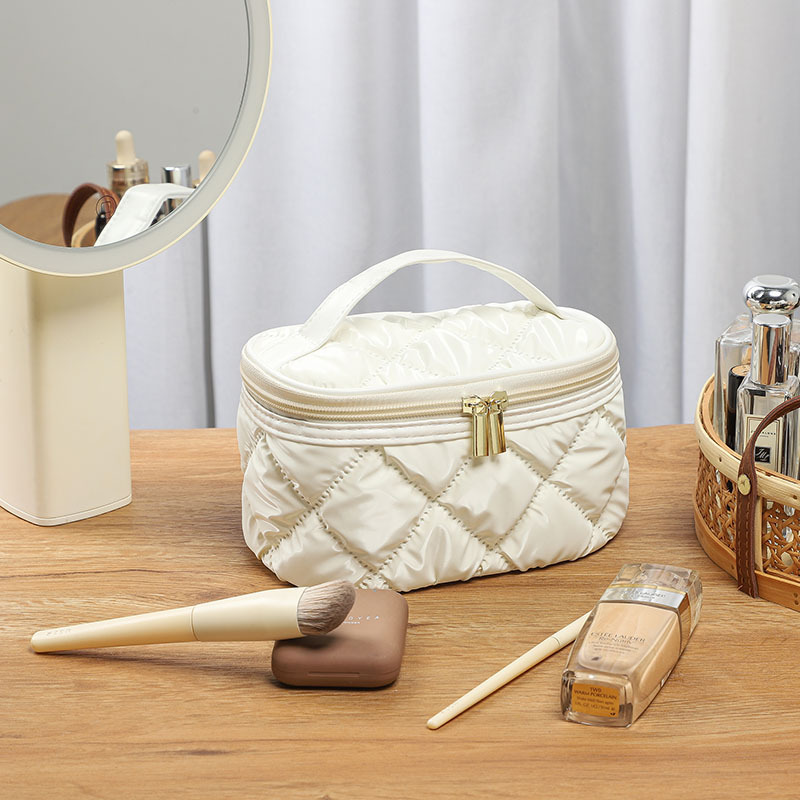 TP 手提化妝包/白