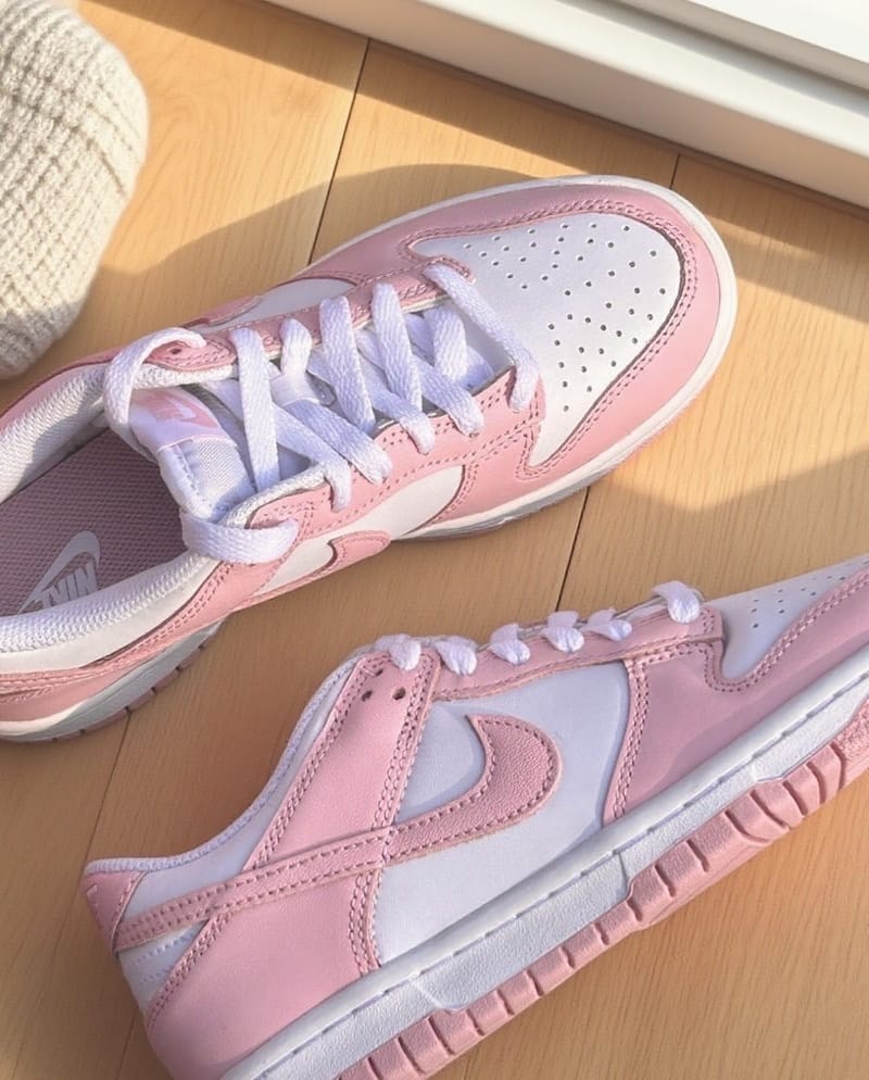 【Luxury】NIKE DUNK LOW GS 粉白配色 ‘Medium Soft Pink’ 大童鞋 女生百搭休閒鞋 FB9109-125