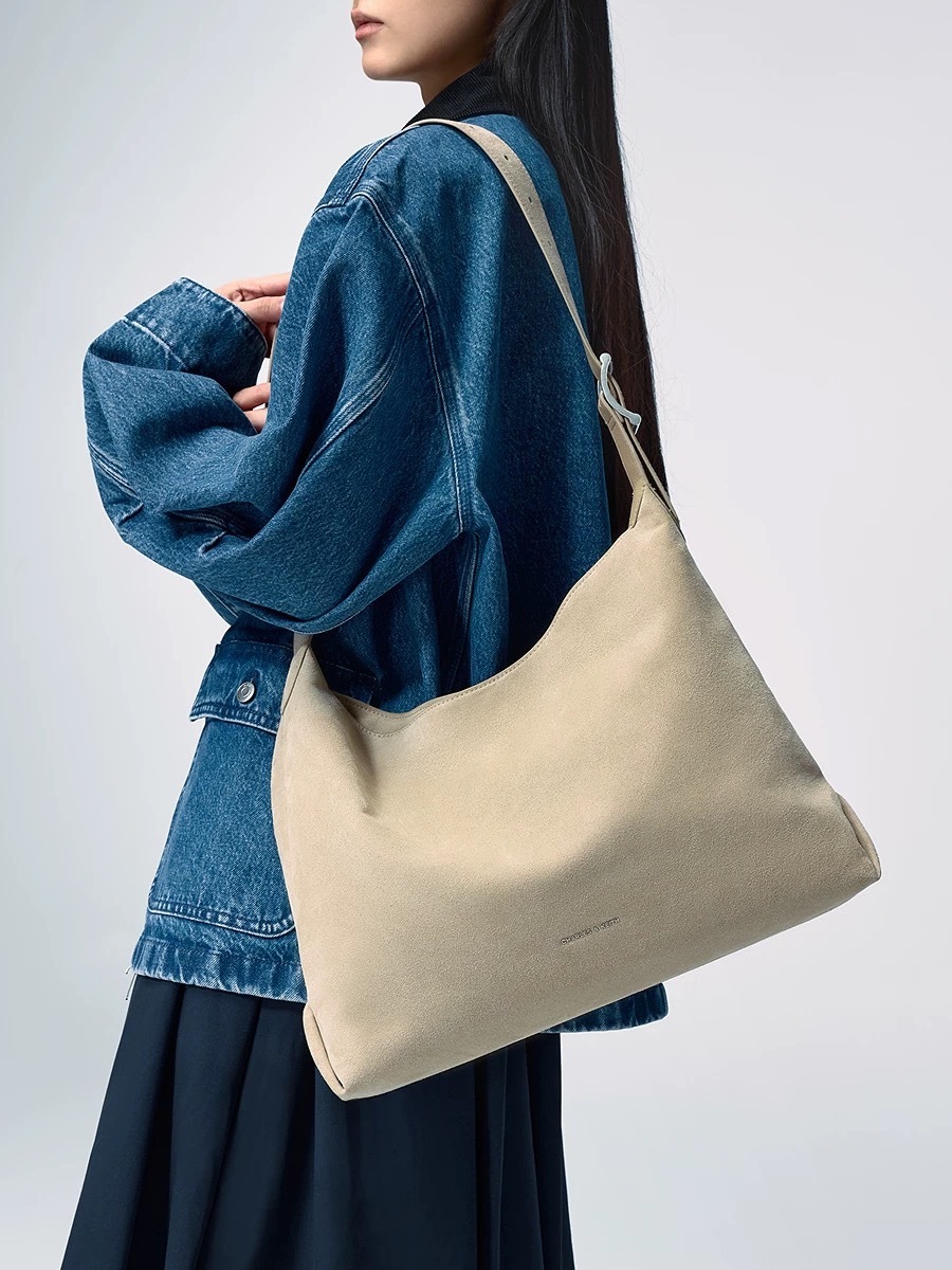 【Luxury】👜 CHARLES & KEITH 小CK 秋冬新款大容量托特包｜氣質單肩斜挎兩用包｜黑色百搭/豆蔻綠高級感通勤包」
