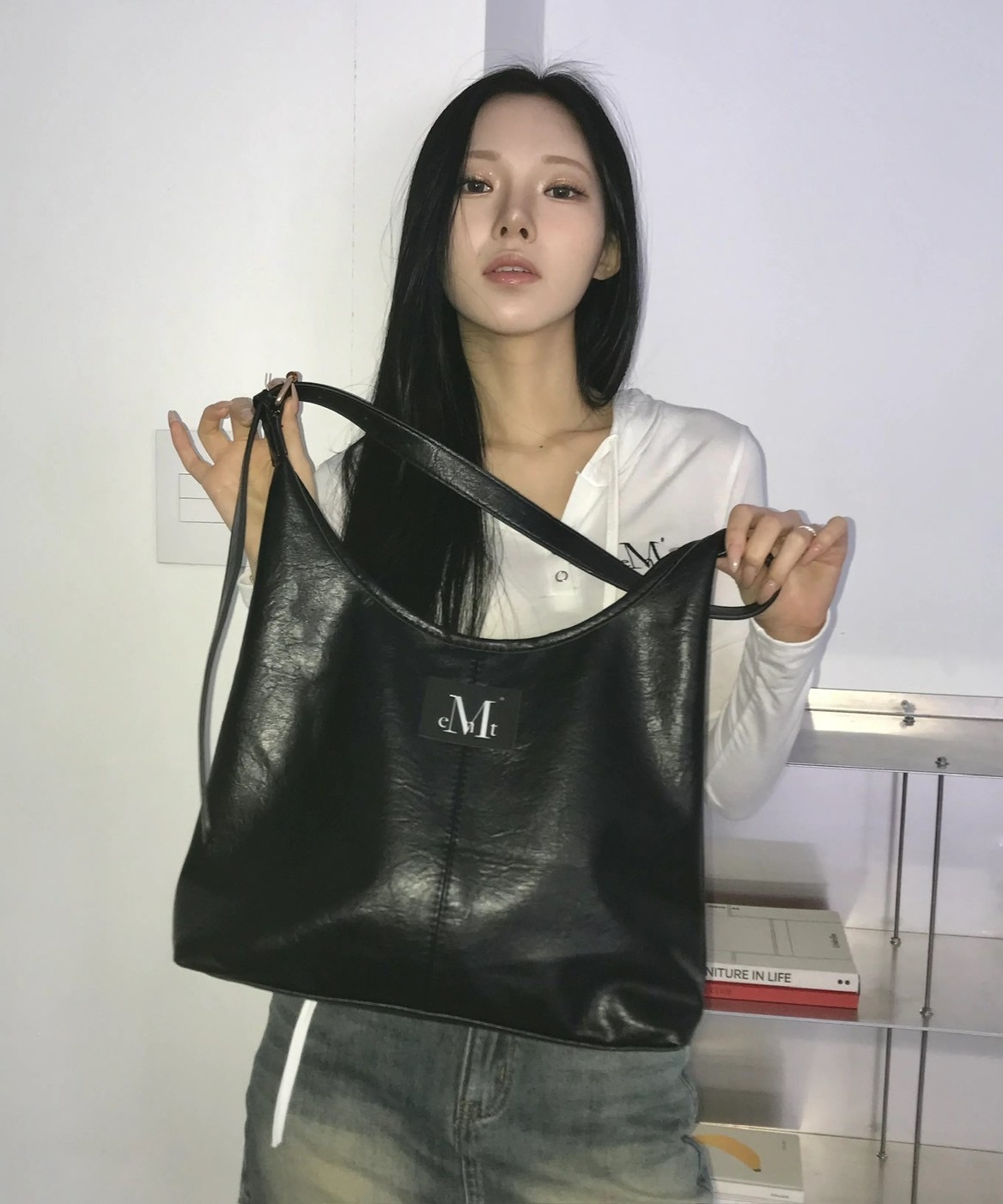 【Luxury】👜 韓國爆款包 MUCENT Crescent 月牙肩背包 🌙 可調節背帶 皮革 送小包