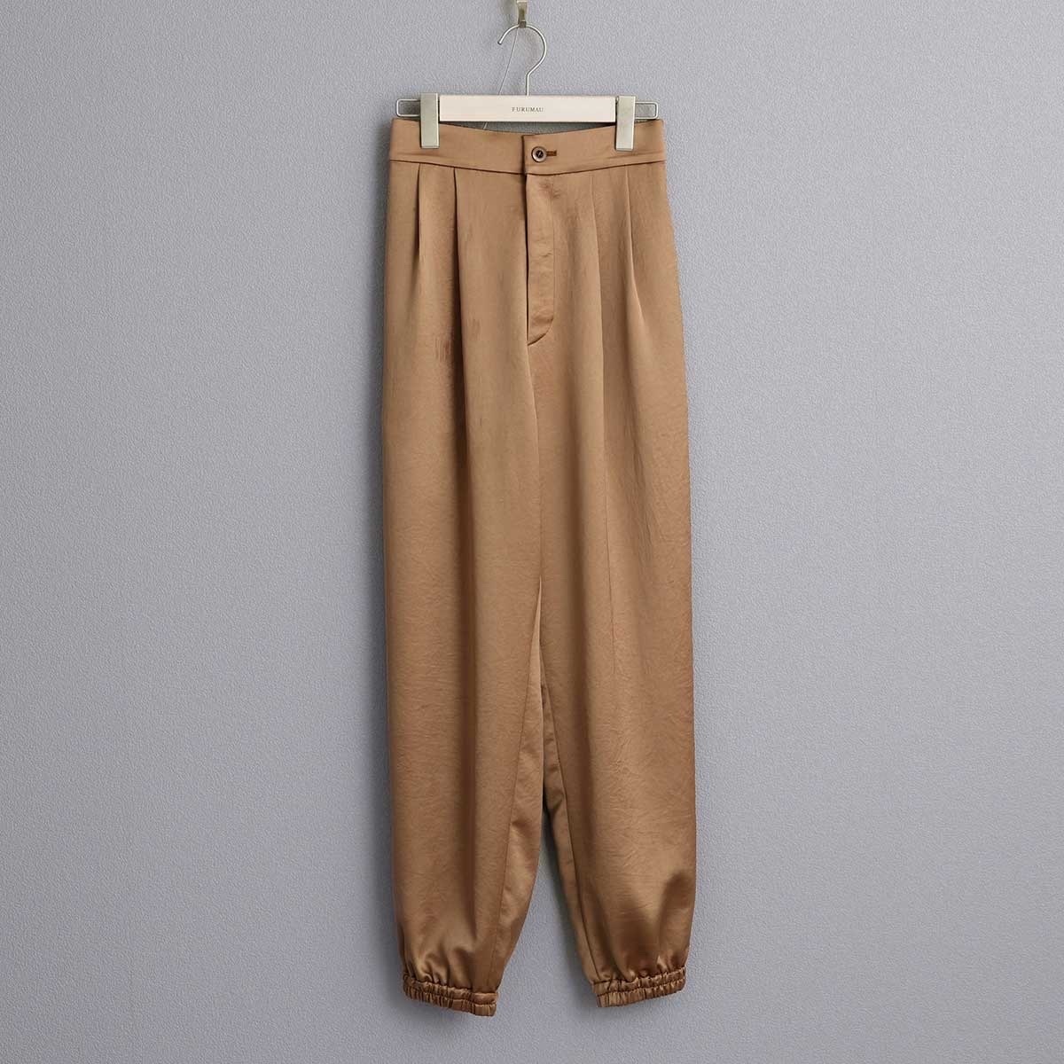 雙褶運動風縮口褲（卡其）