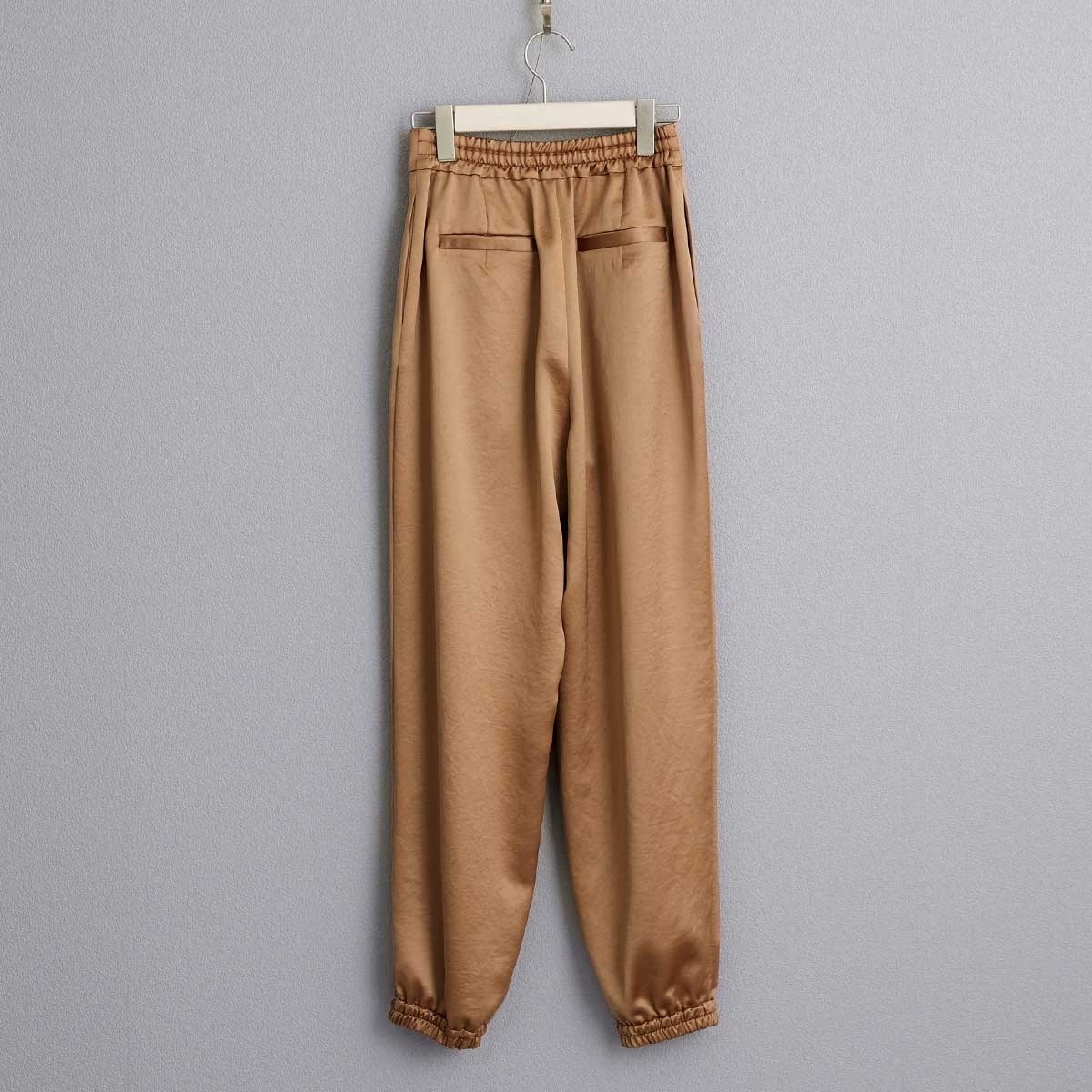 雙褶運動風縮口褲（卡其）