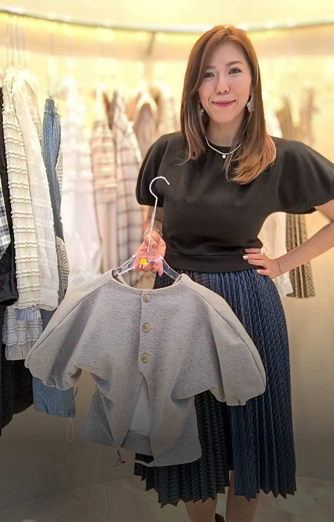 🥰K8127  ▶️素面燈籠袖上衣 (M的穿)👉B:94cm L:46cm