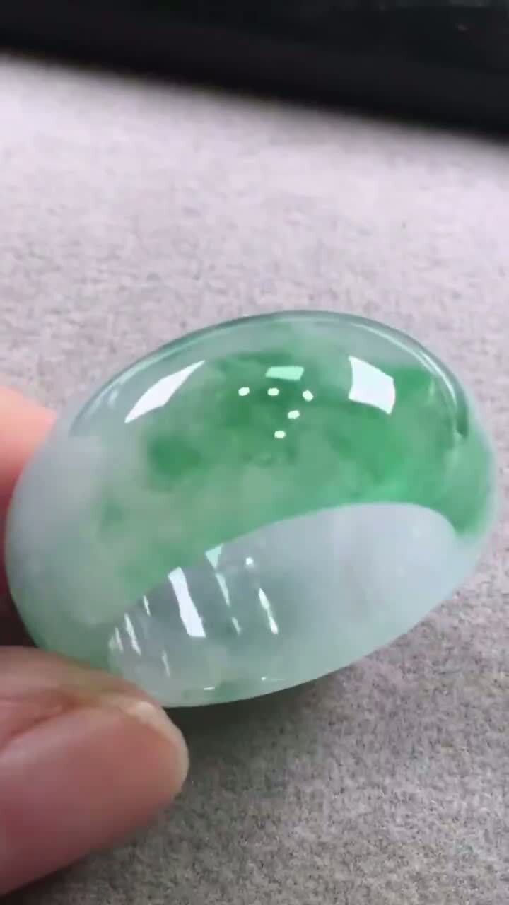 910323 翡翠扳指 (尺寸 20.8mm)