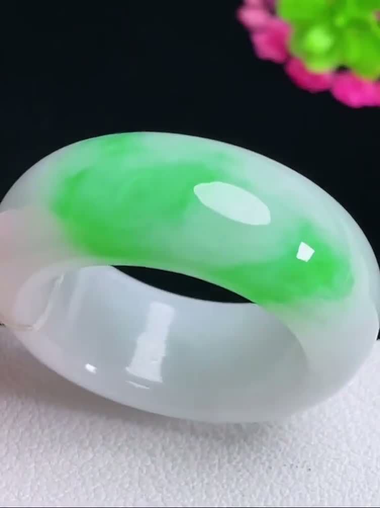 910520 翡翠冰飄綠扳指 (內徑 22mm)