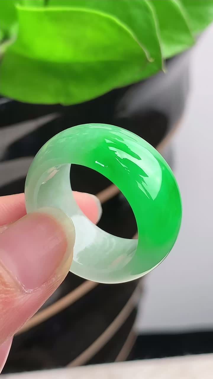 翡翠老坑冰種飄陽綠素面扳指 (內徑 20.8mm),天然翡翠A玉, 緬甸玉, Jade, Jadeite