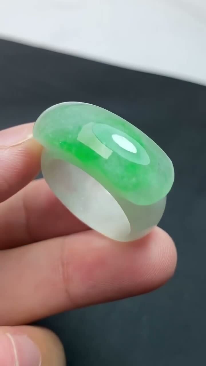 翡翠高冰飄綠扳指 (港圈 21.5號),天然翡翠A玉, 緬甸玉, Jade, Jadeite