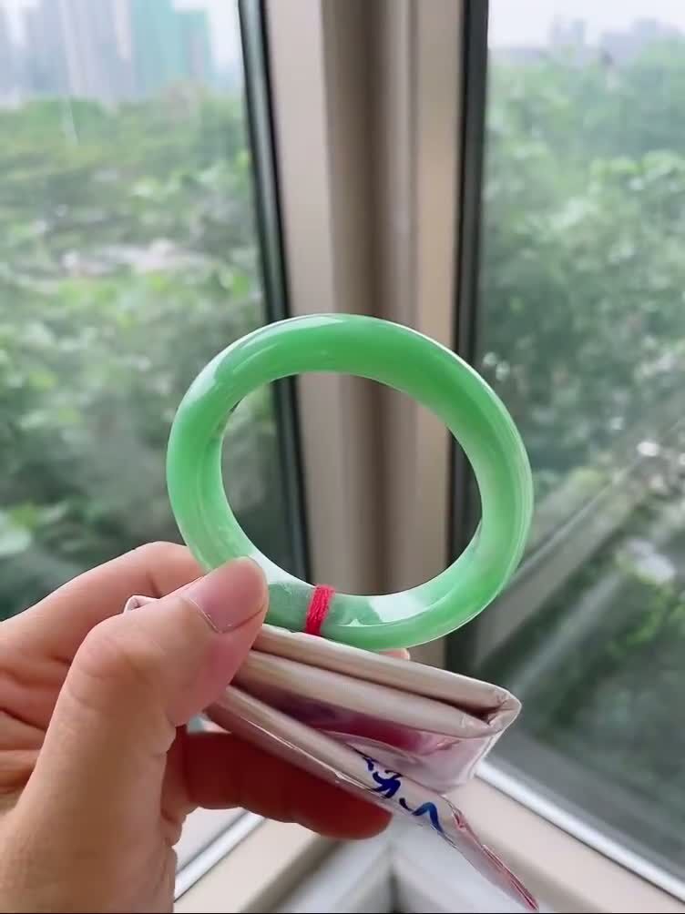 9105848 51mm滿綠翡翠正圈手鐲 (50-52)